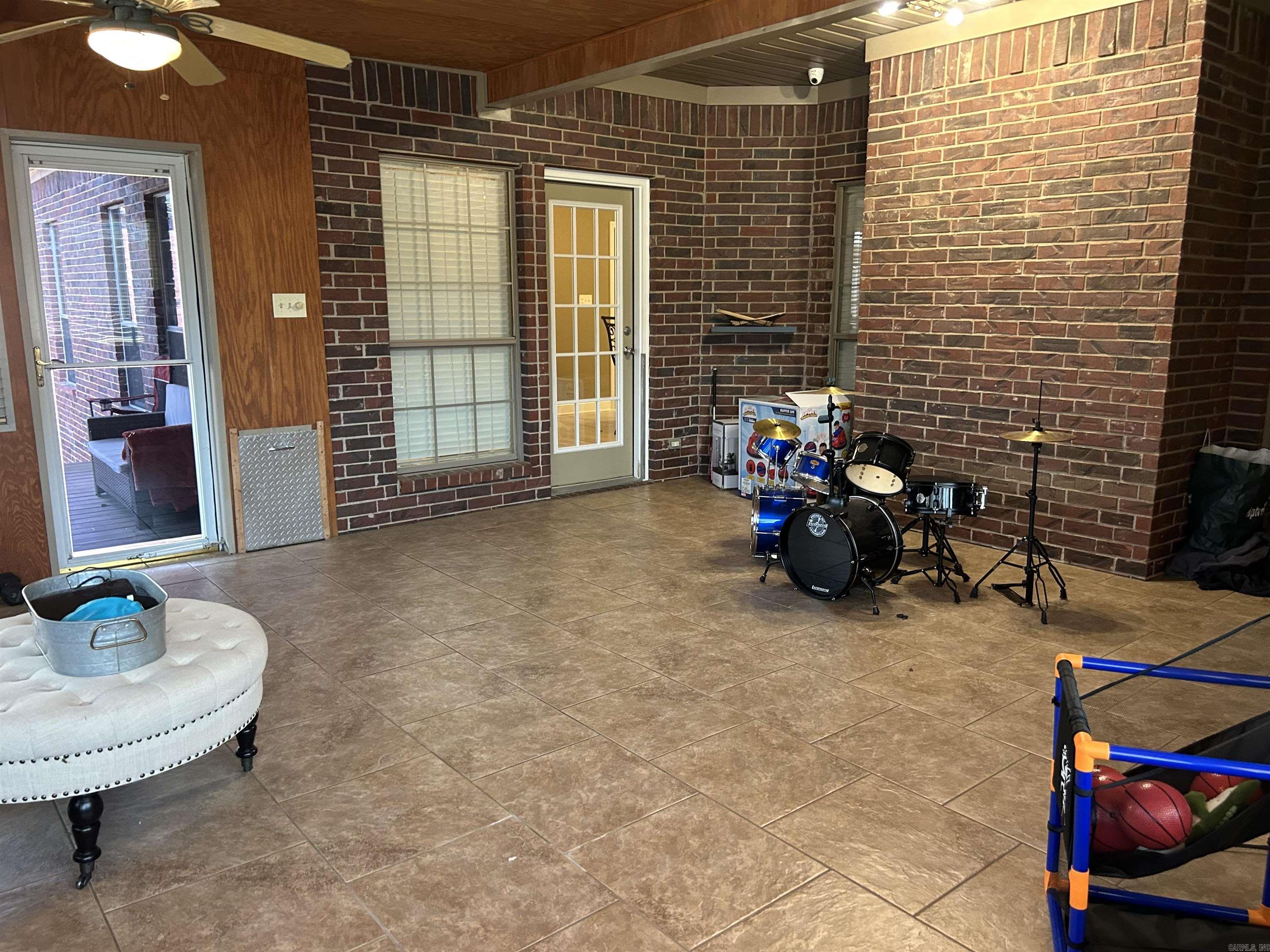 24 Ozark  Maumelle, AR