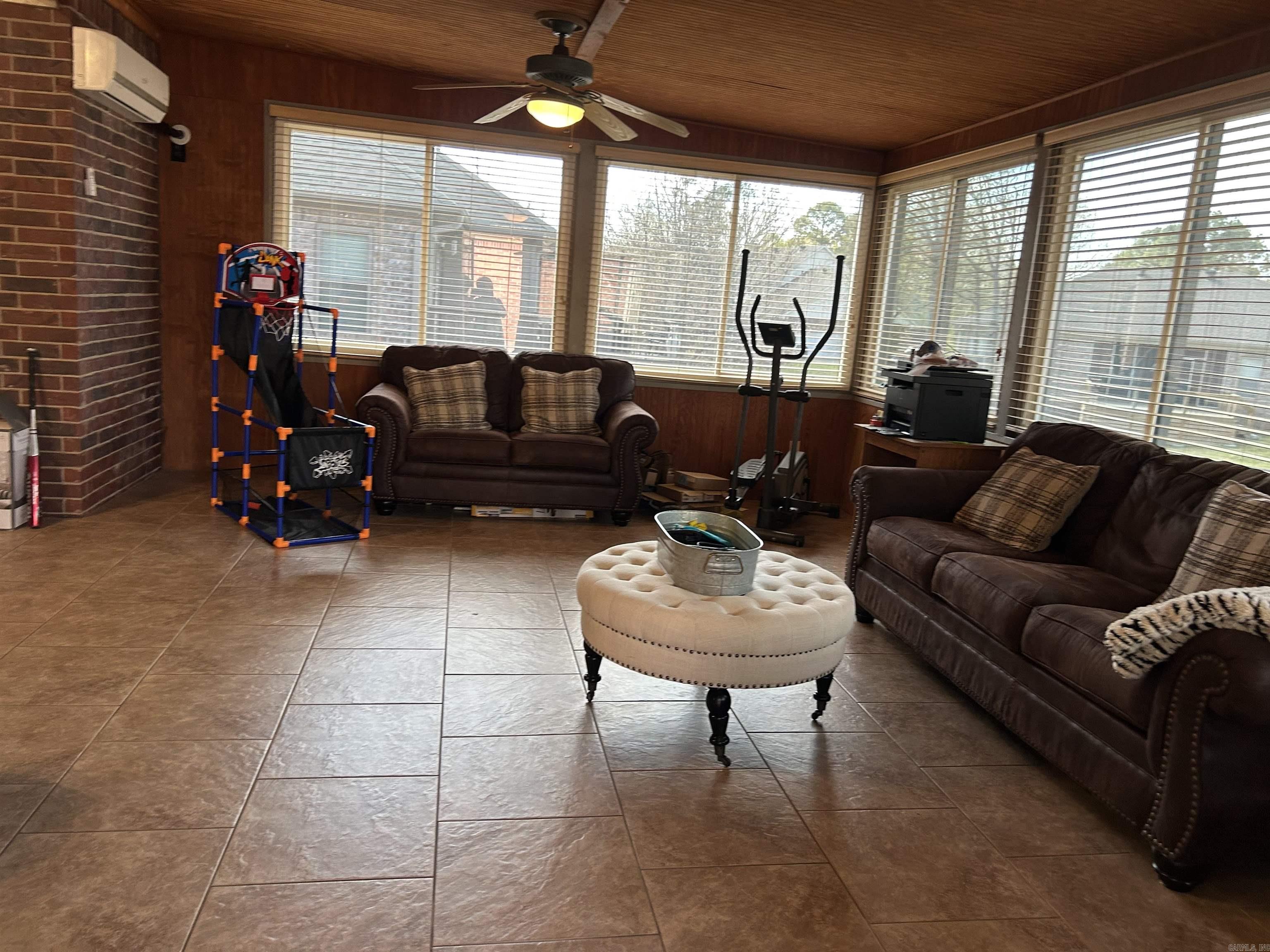 24 Ozark  Maumelle, AR