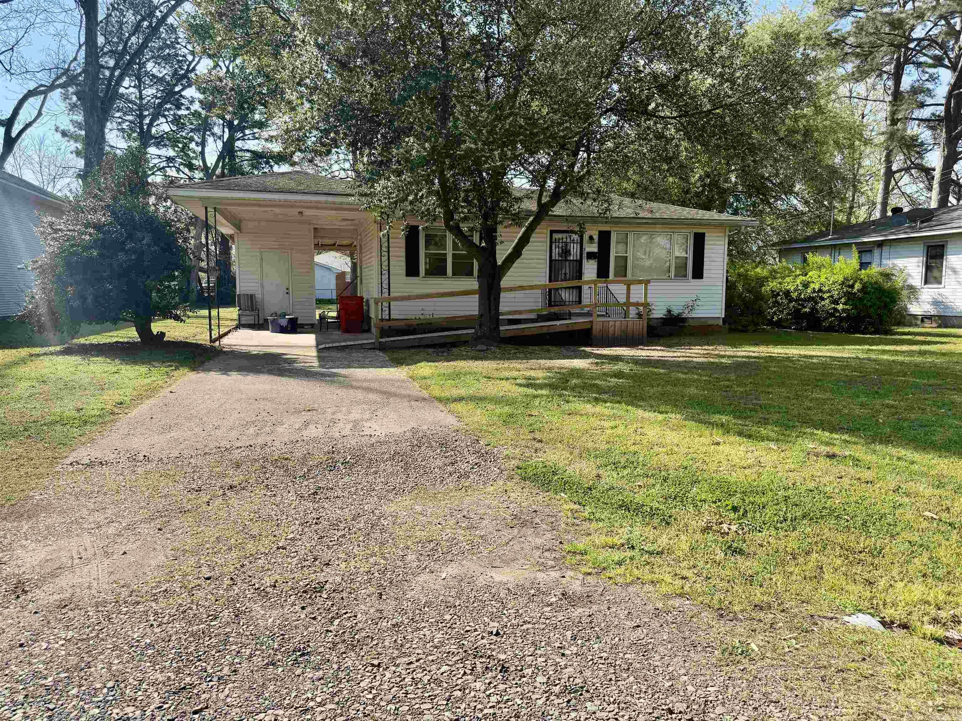 211 Rock  Dardanelle, AR