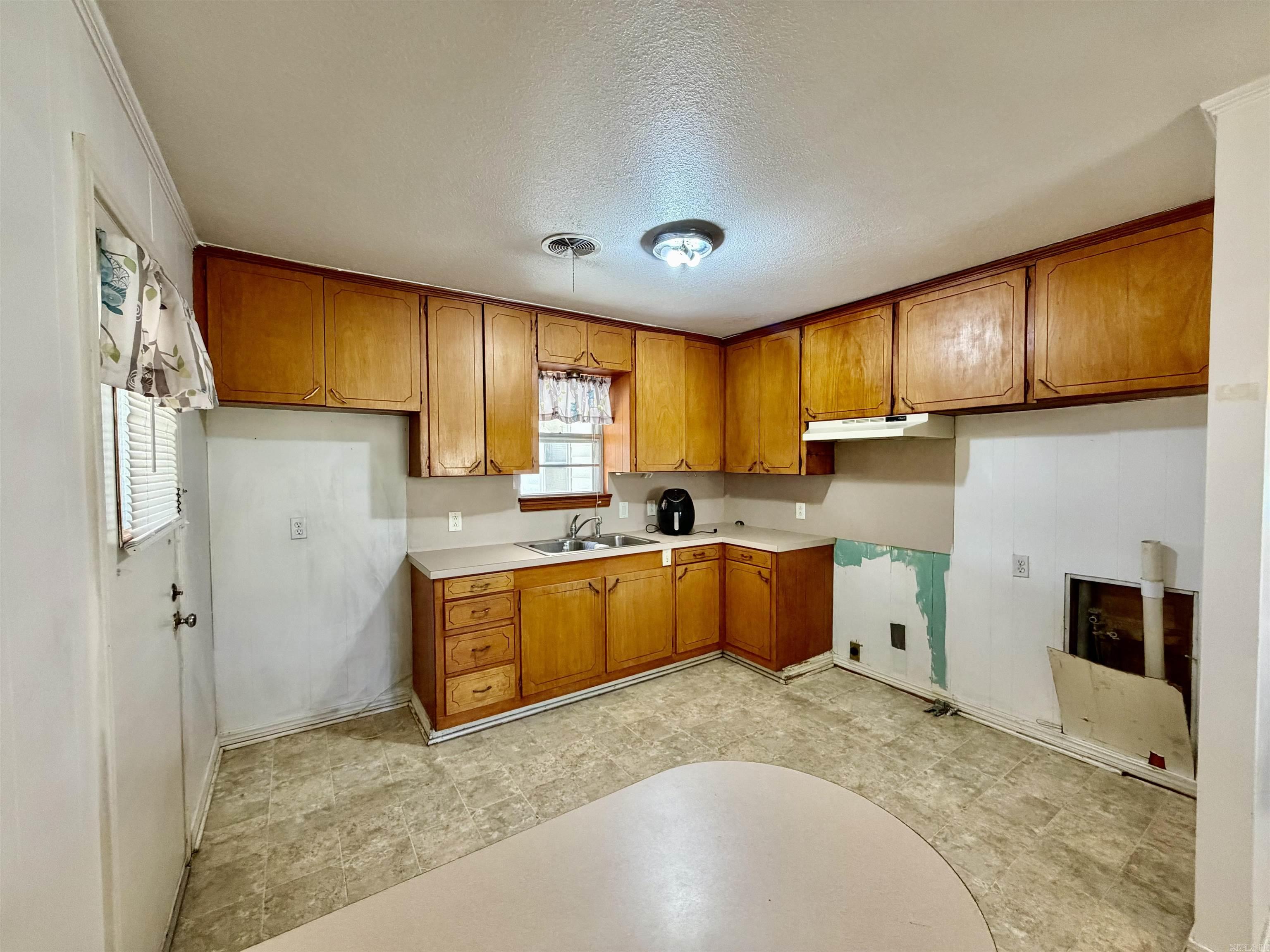 211 Rock  Dardanelle, AR