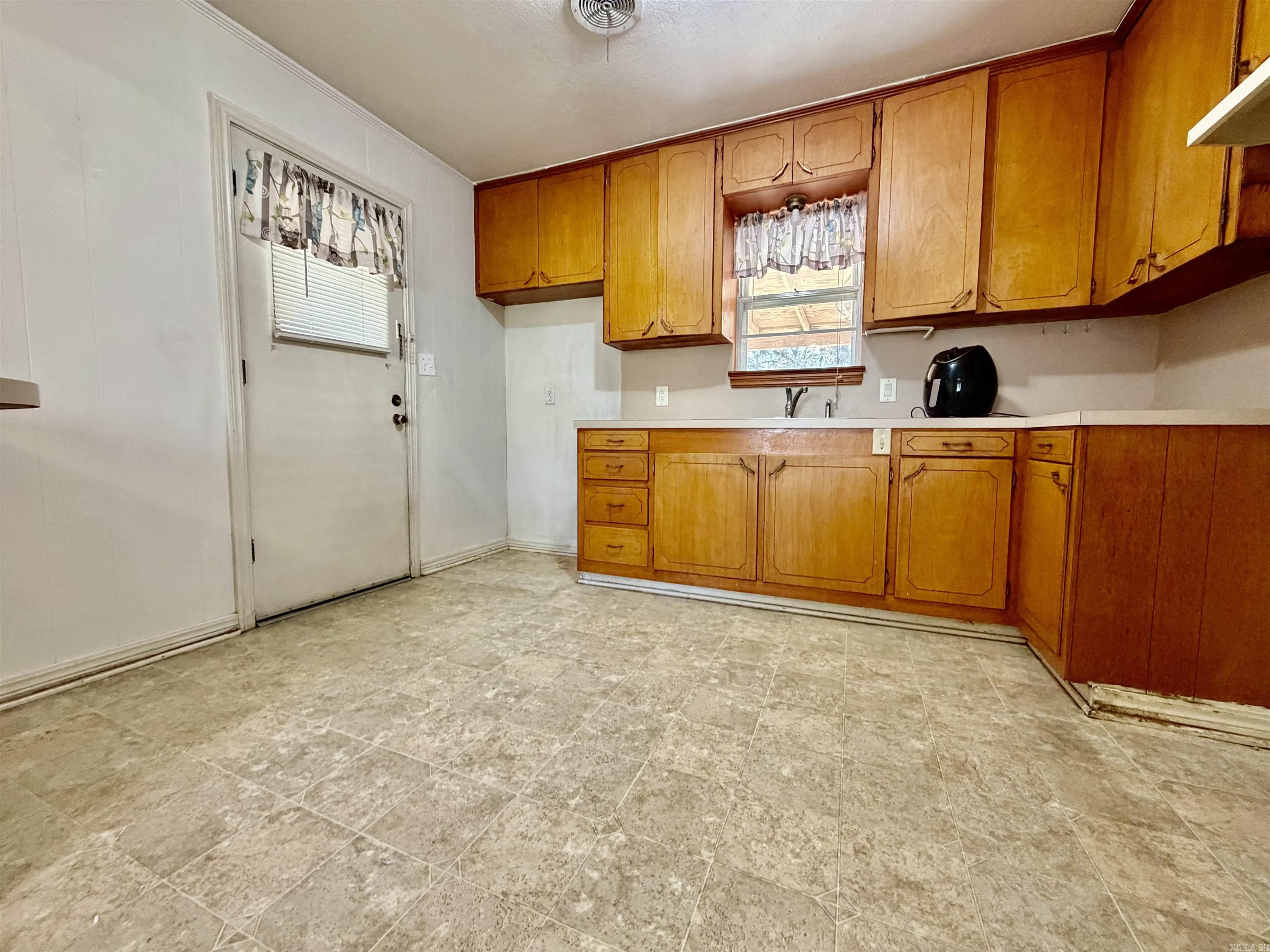 211 Rock  Dardanelle, AR