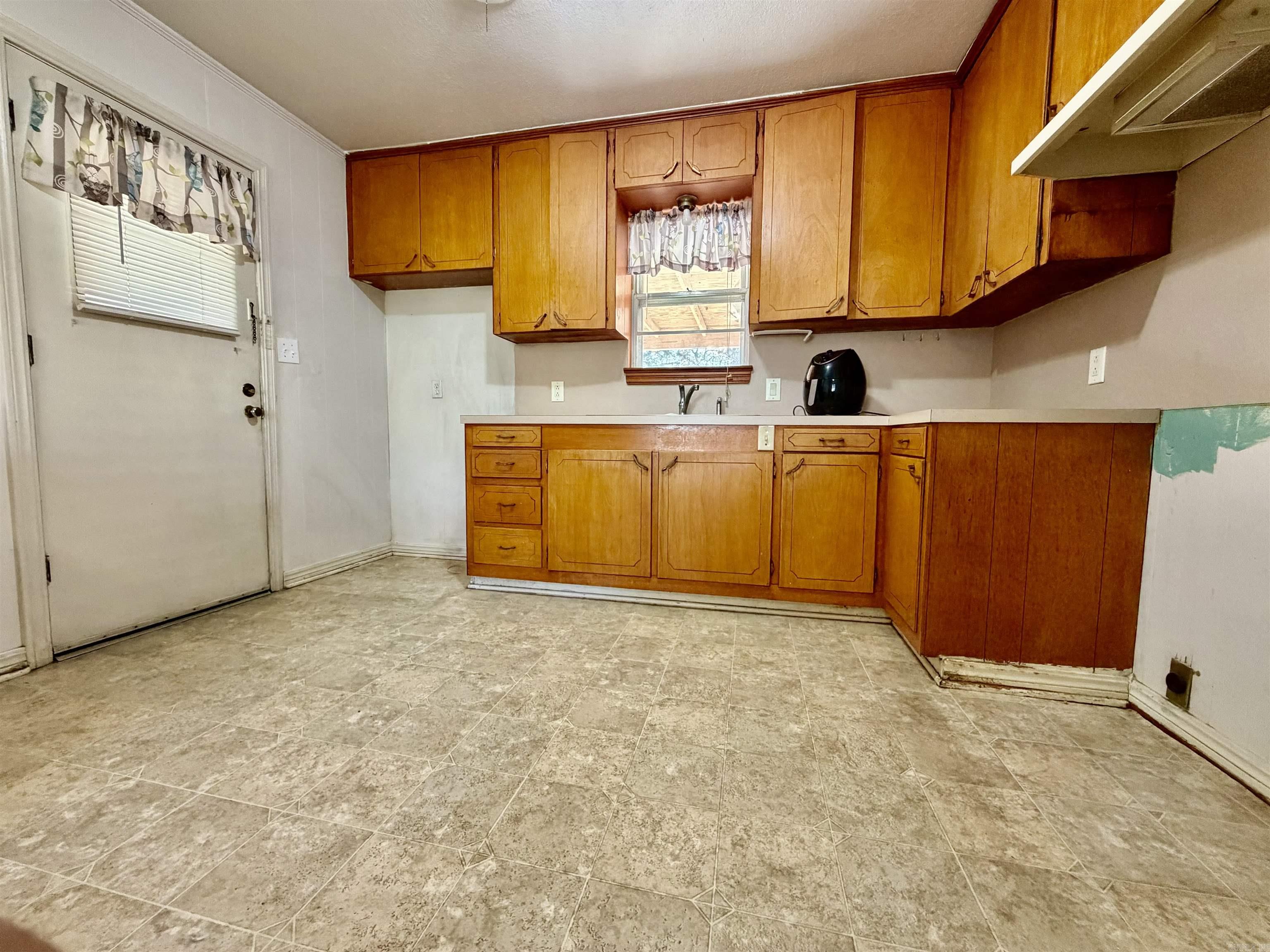 211 Rock  Dardanelle, AR