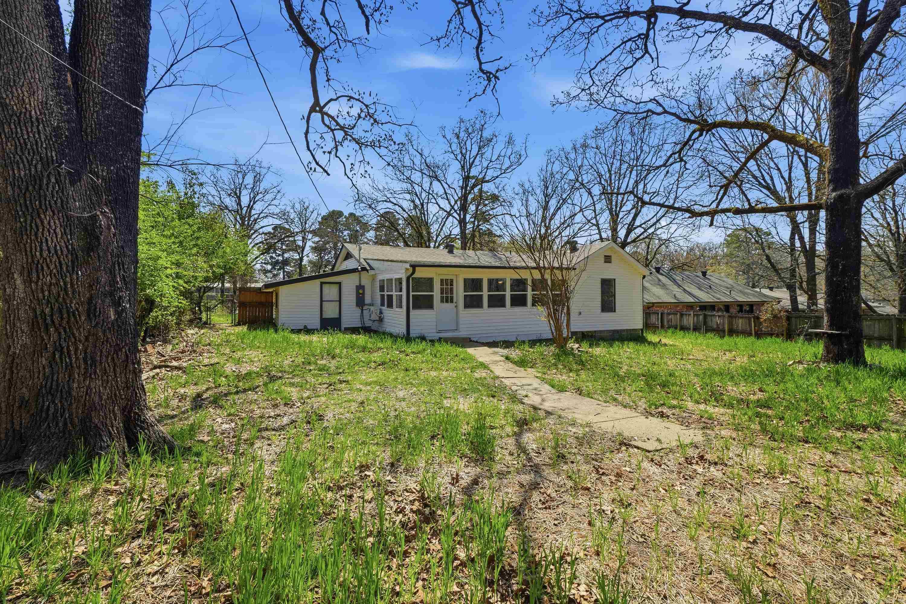 7700 Harmon  Little Rock, AR