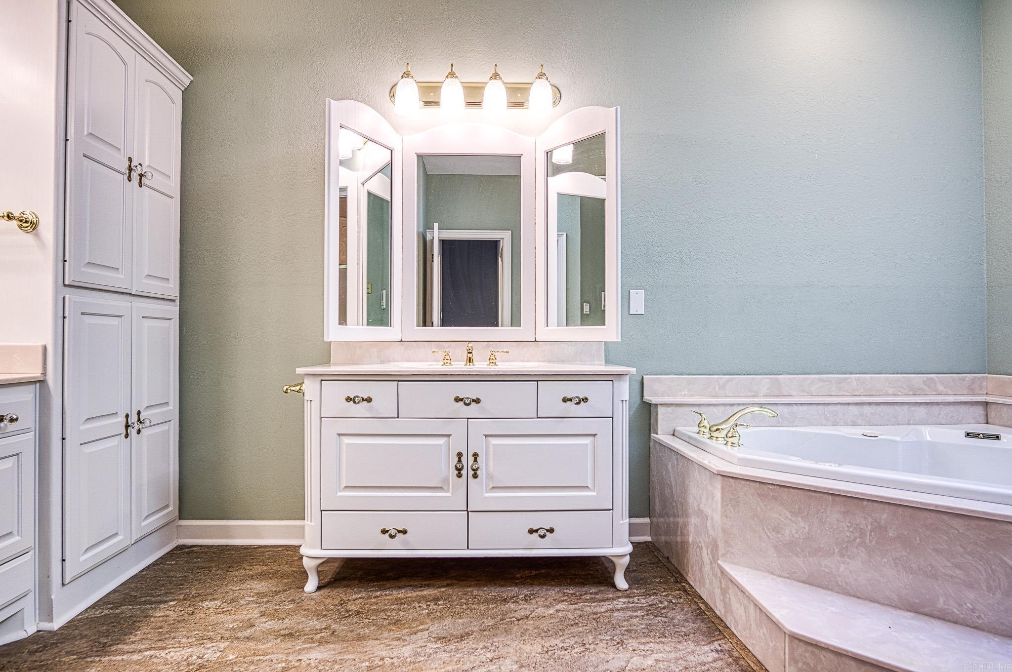 3 SACEDON  Hot Springs Village, AR