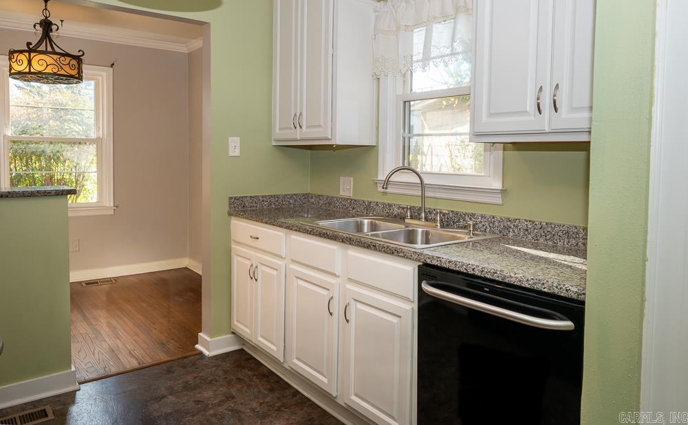 1924 Pine Valley  Little Rock, AR