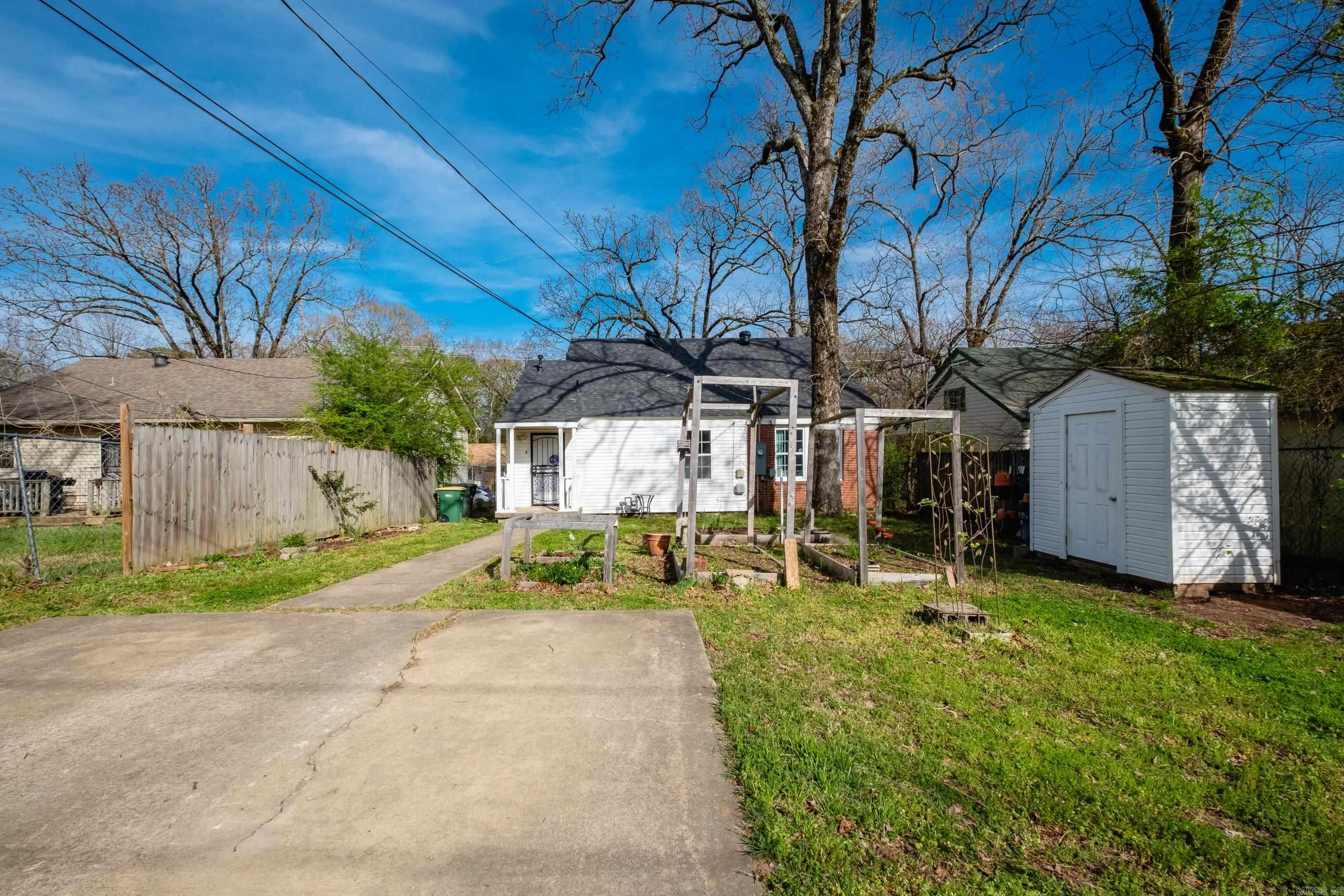 1516 S Harrison  Little Rock, AR