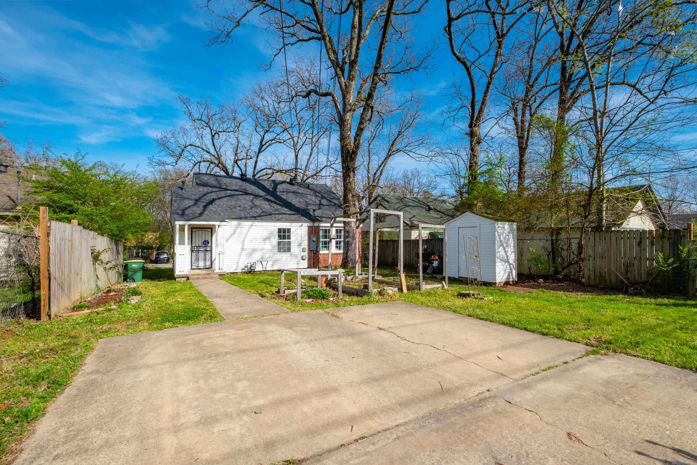 1516 S Harrison  Little Rock, AR