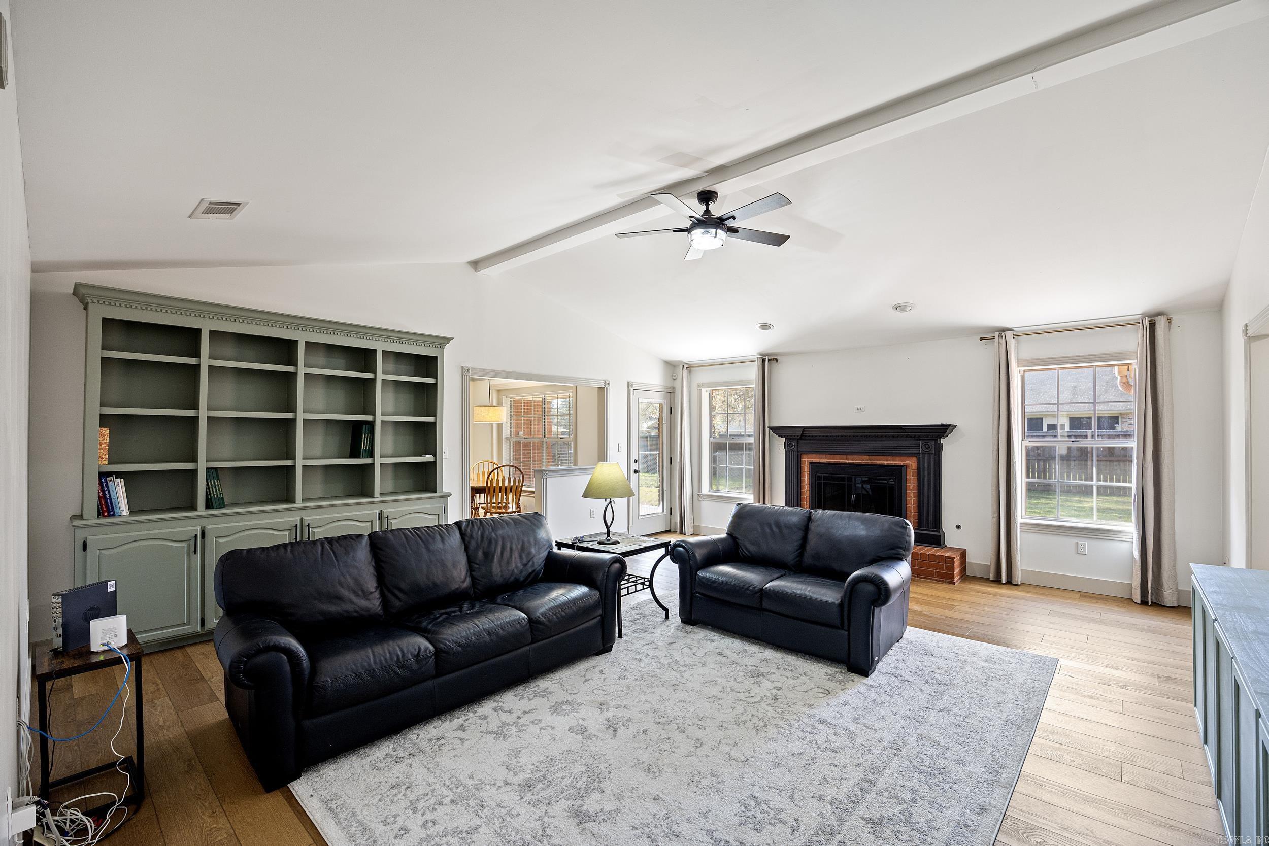 2303 W 5th  Russellville, AR