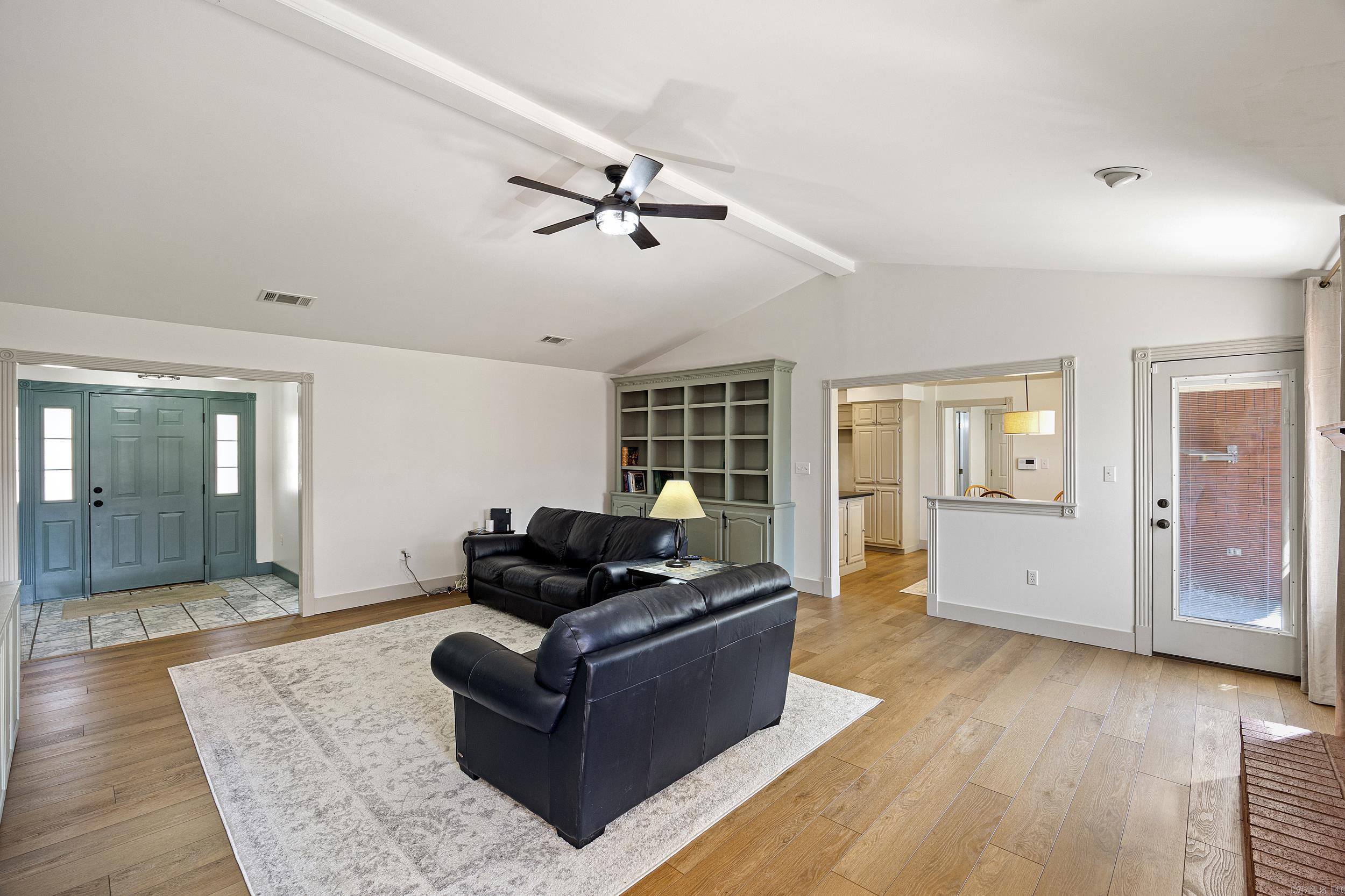 2303 W 5th  Russellville, AR