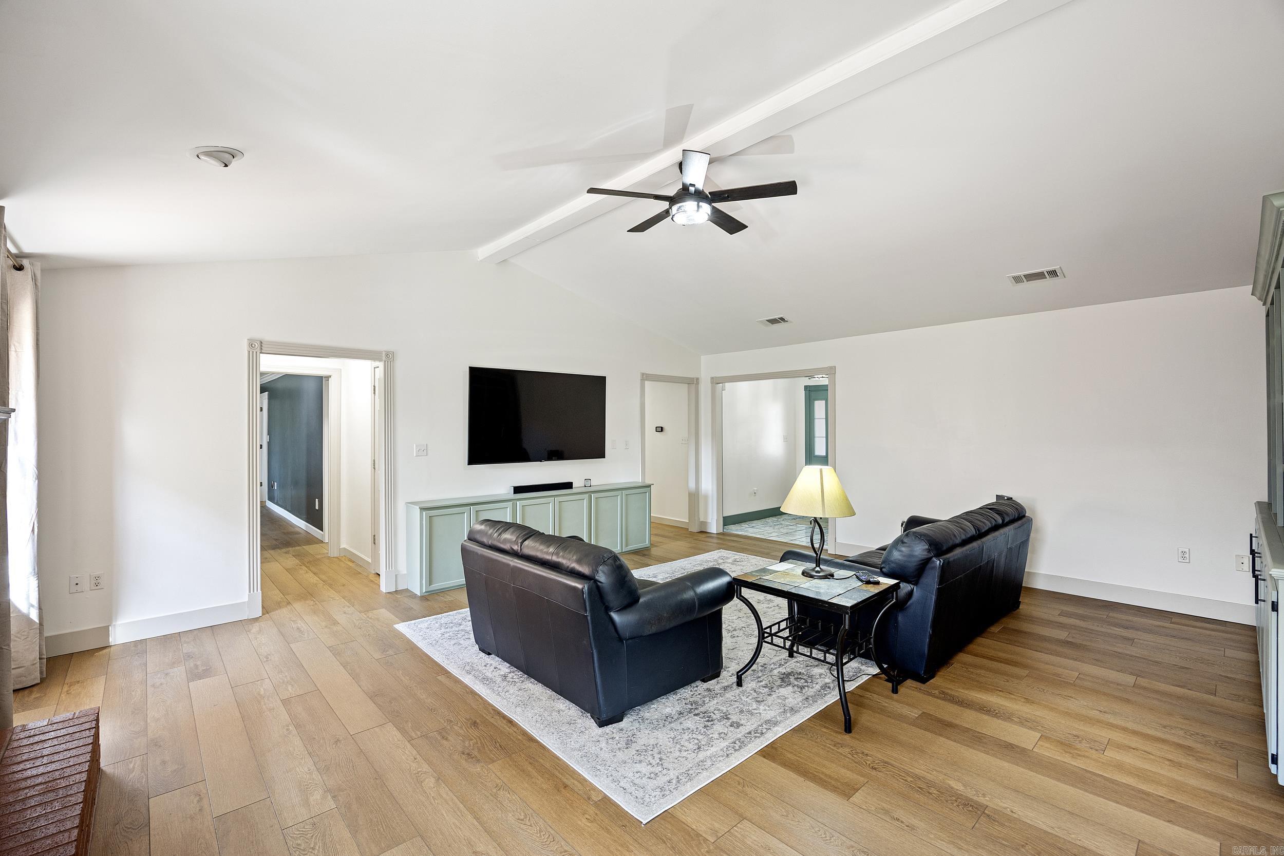 2303 W 5th  Russellville, AR