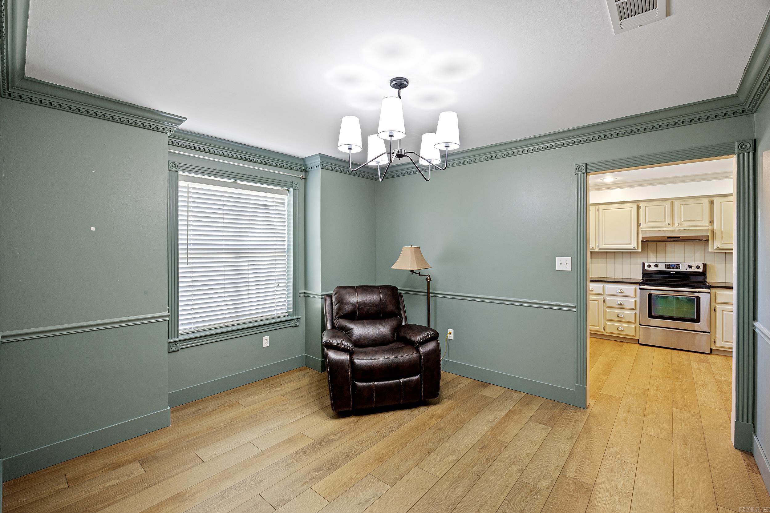 2303 W 5th  Russellville, AR