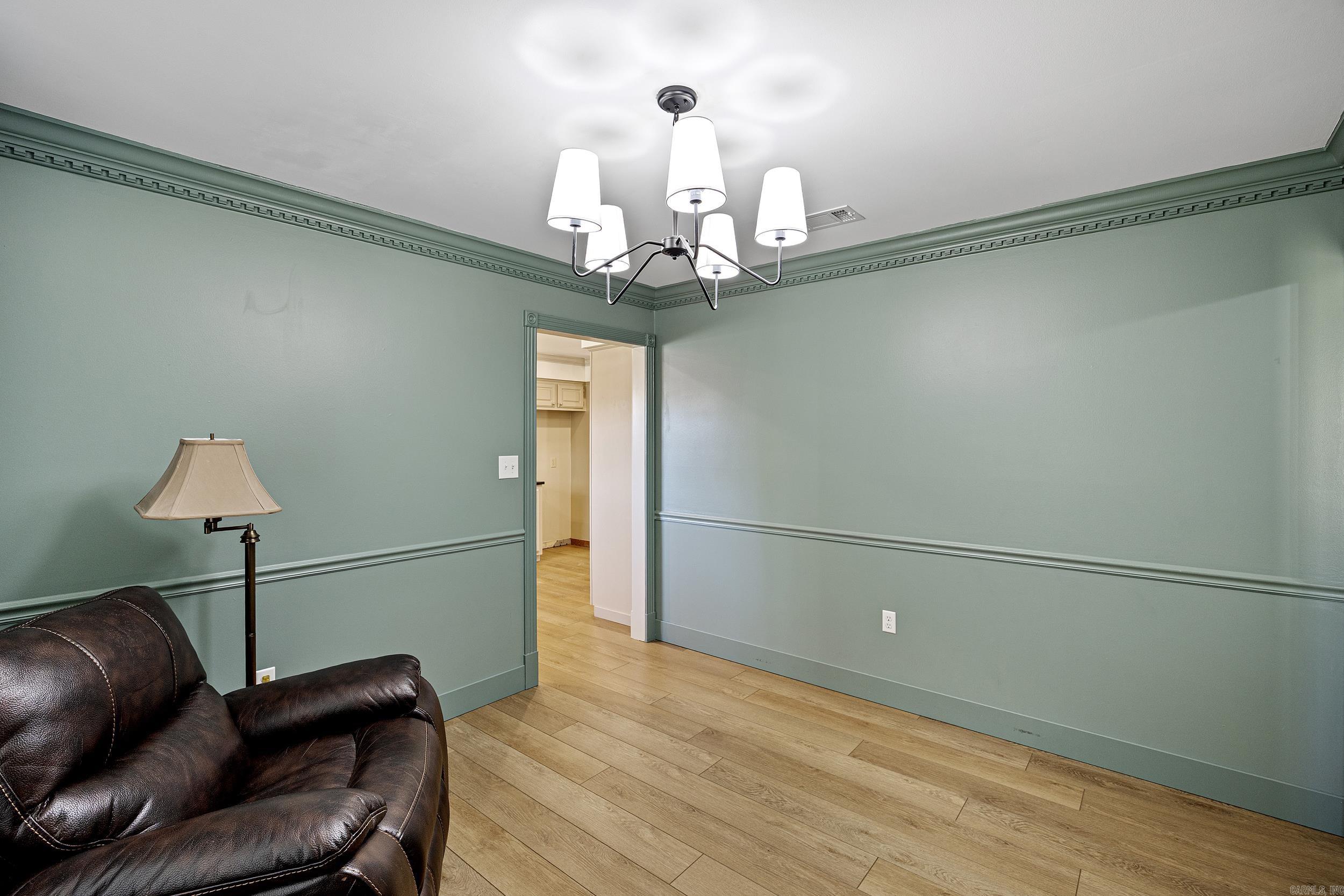 2303 W 5th  Russellville, AR