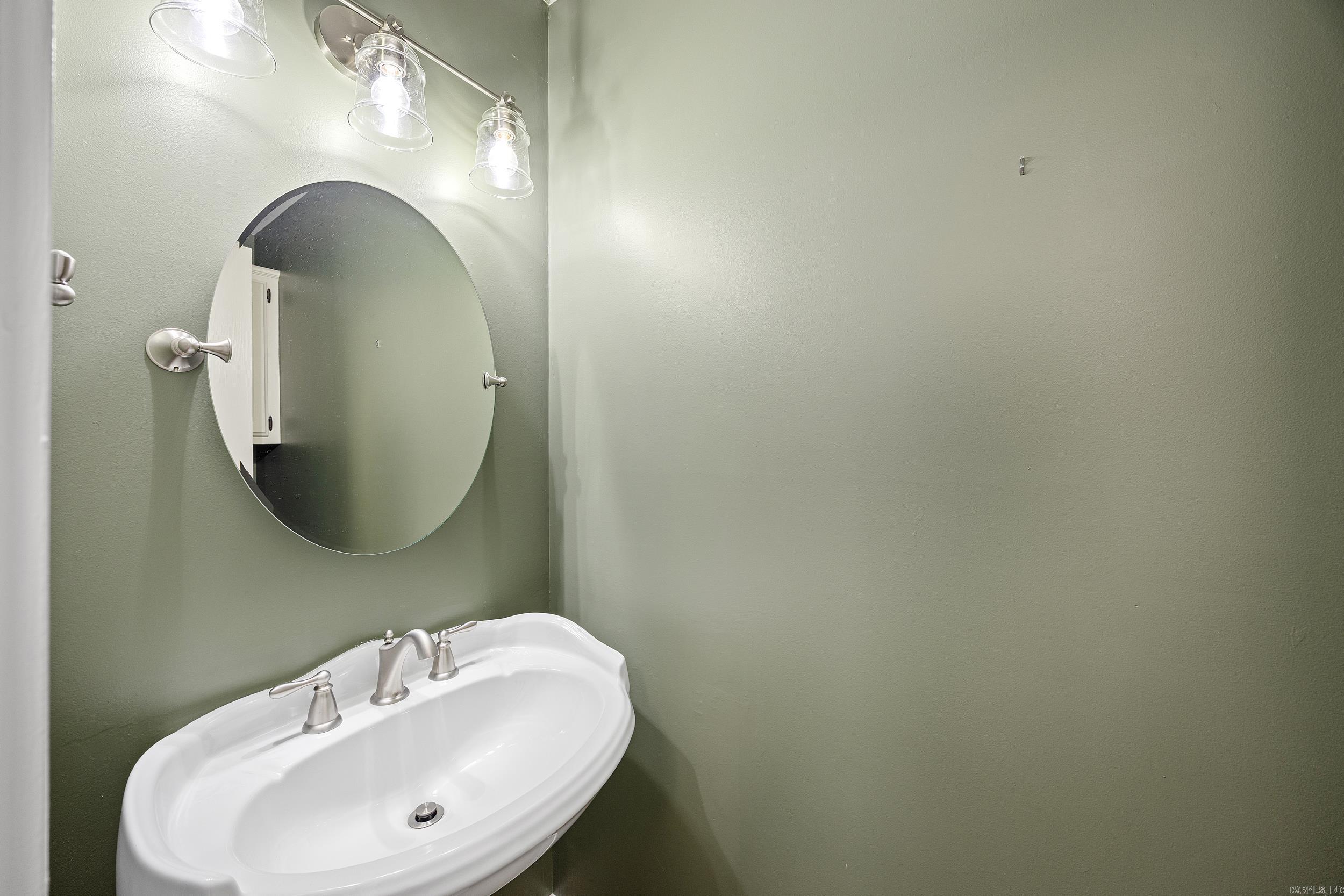 2303 W 5th  Russellville, AR