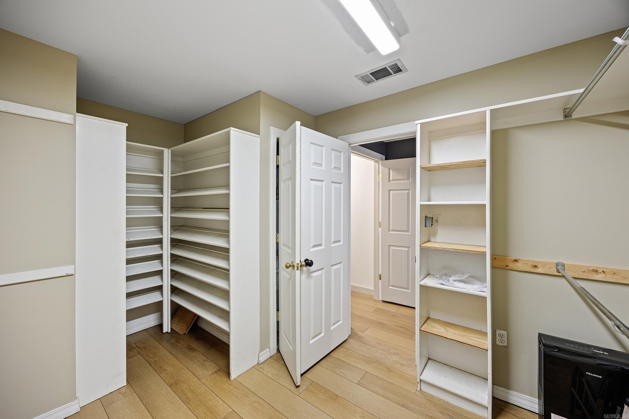 2303 W 5th  Russellville, AR