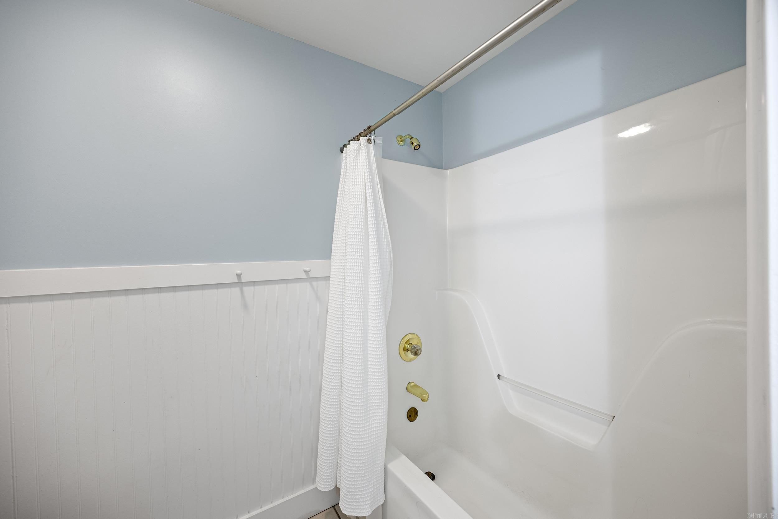 2303 W 5th  Russellville, AR