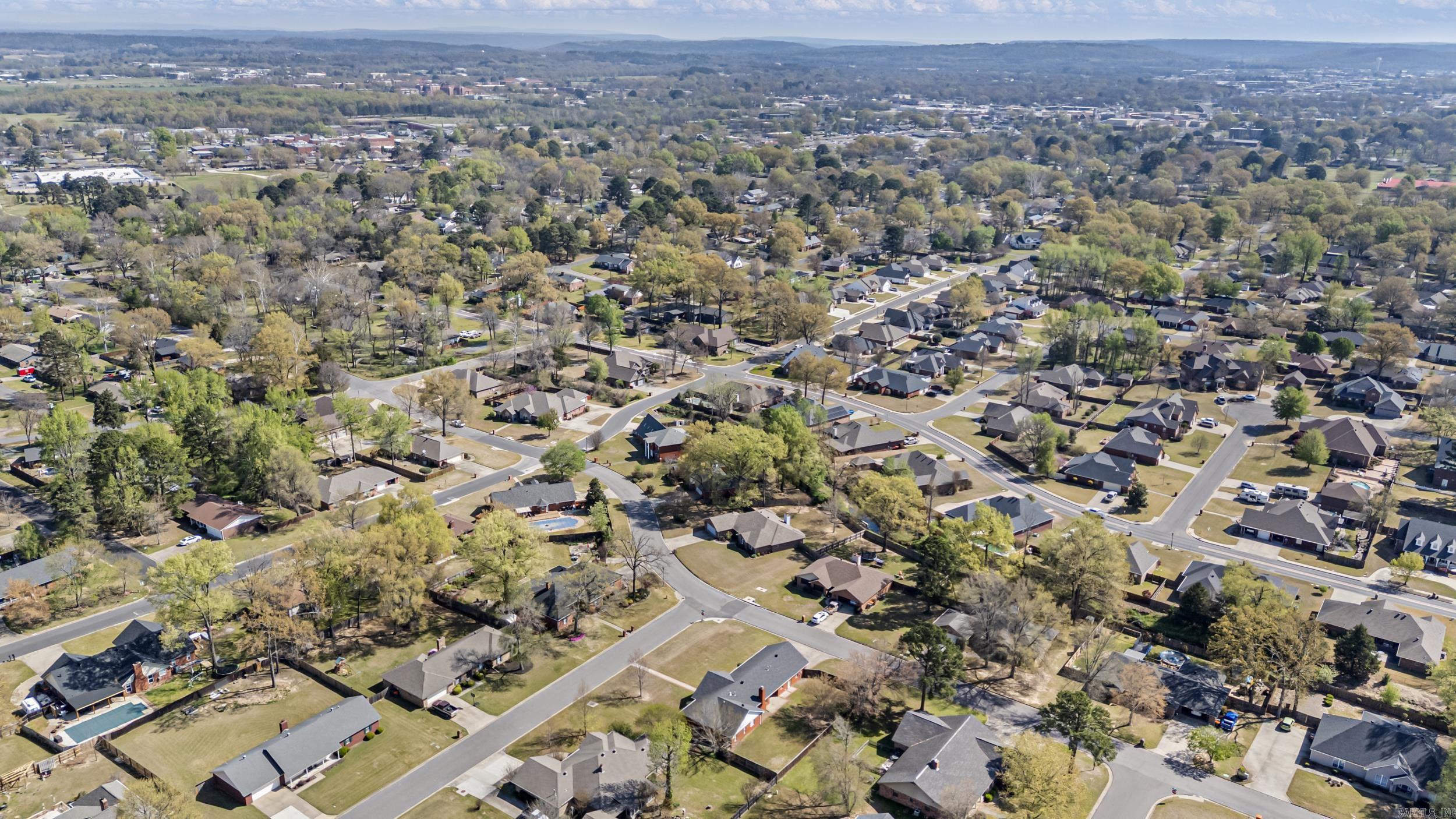 2303 W 5th  Russellville, AR