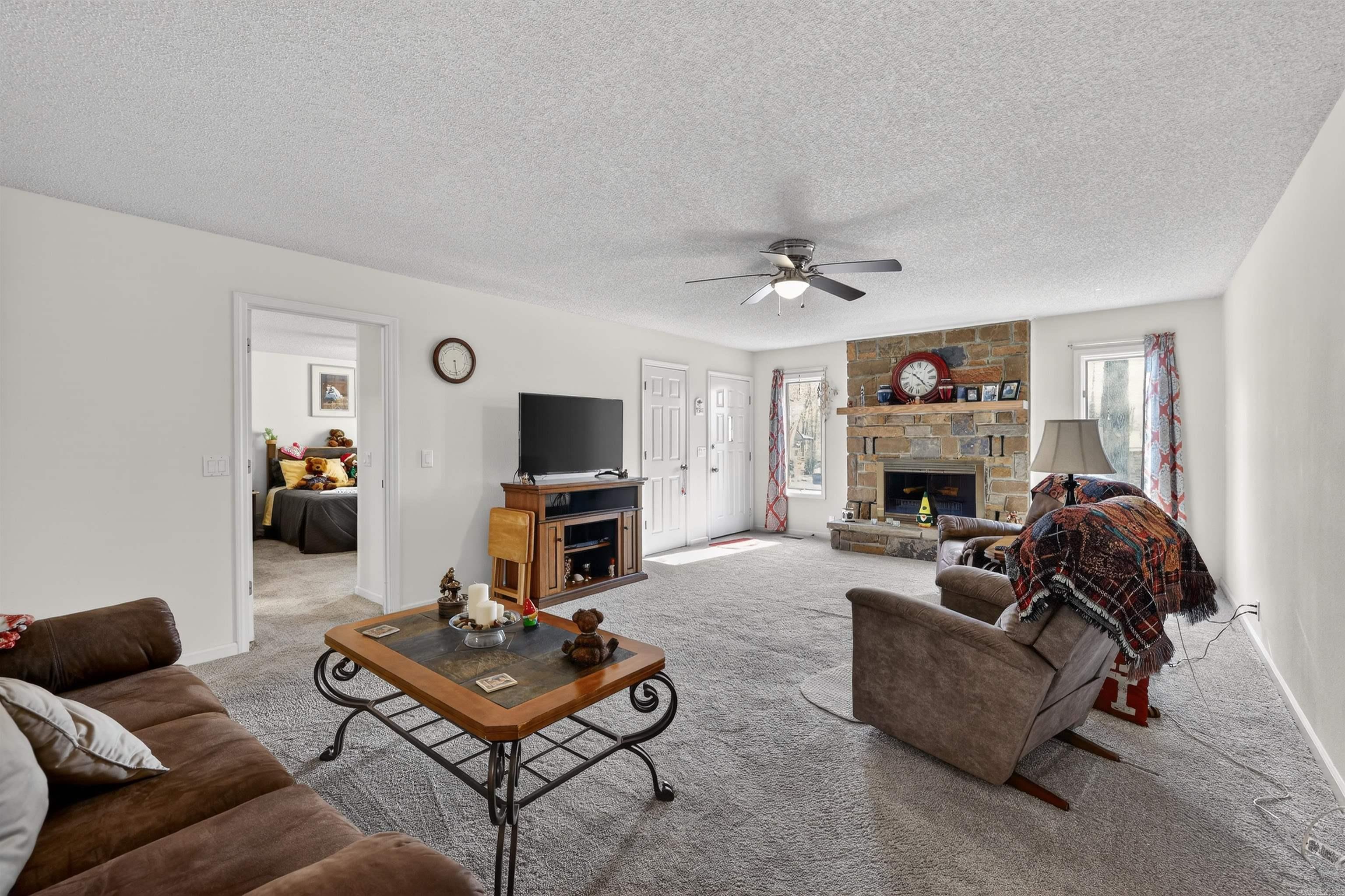 39 Huesca  Hot Springs Village, AR