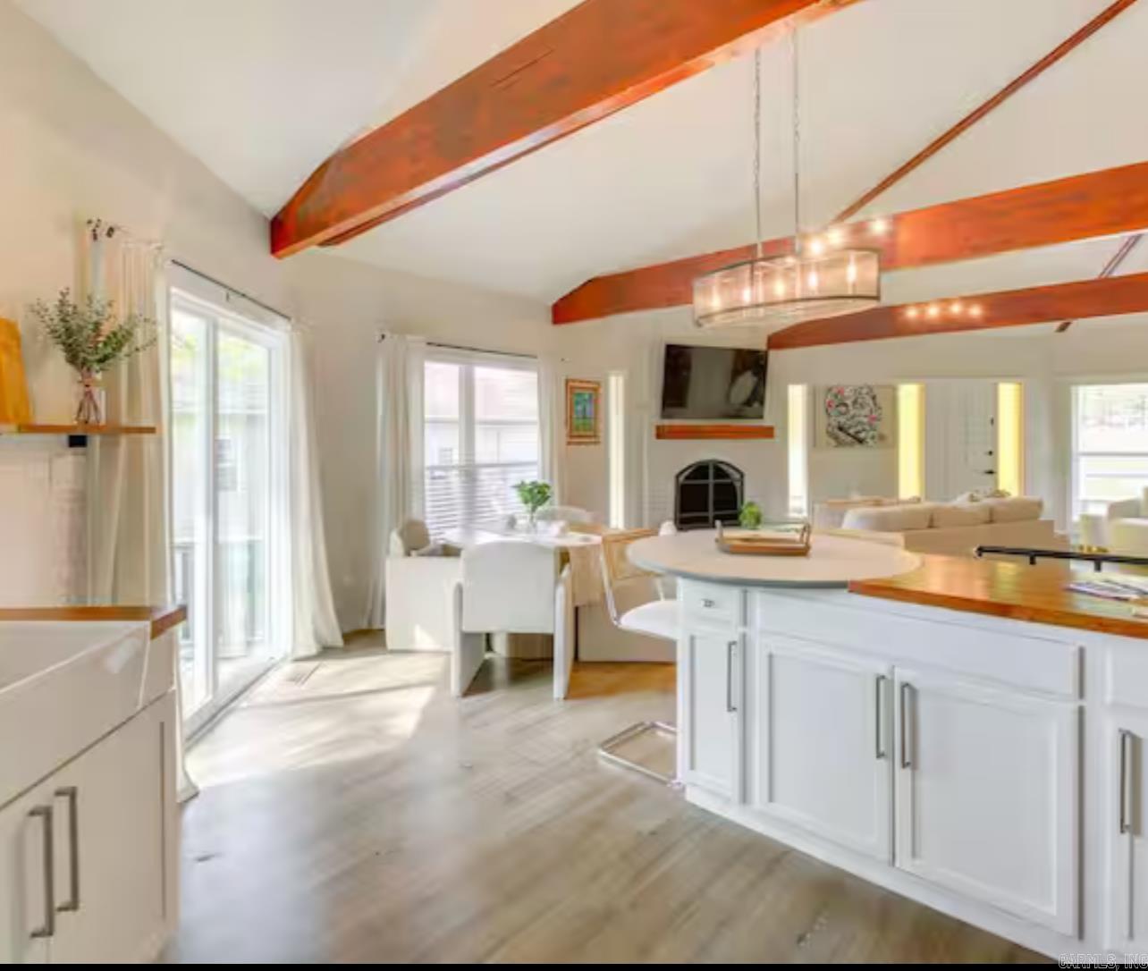 302 Independence  Hot Springs, AR