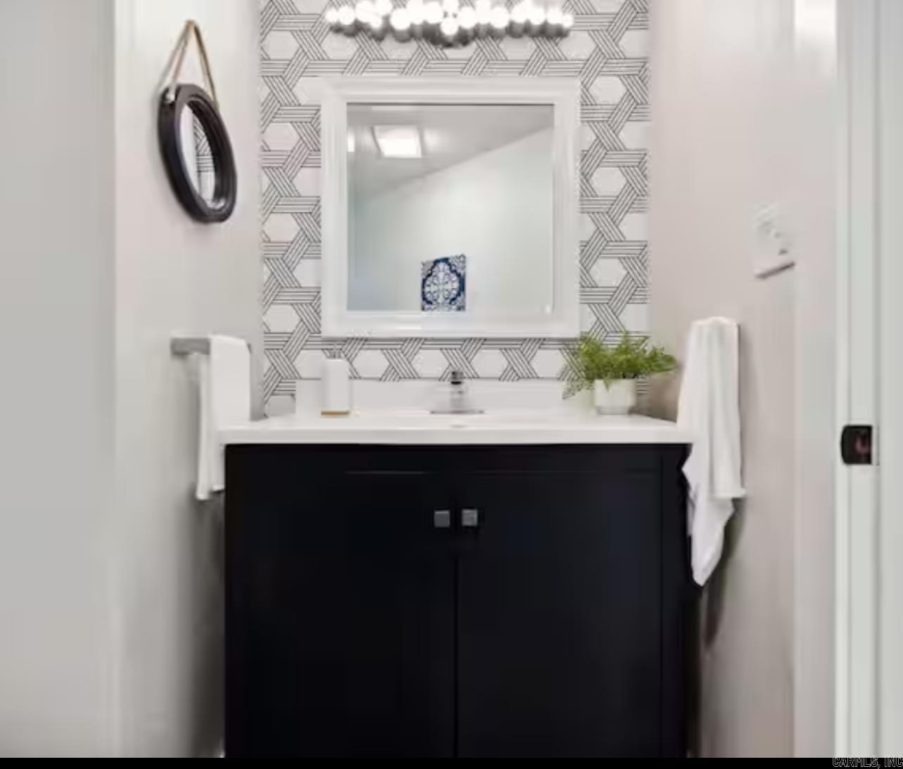 302 Independence  Hot Springs, AR