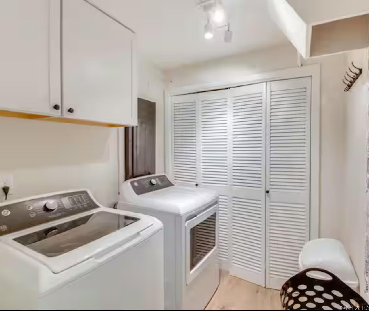 302 Independence  Hot Springs, AR