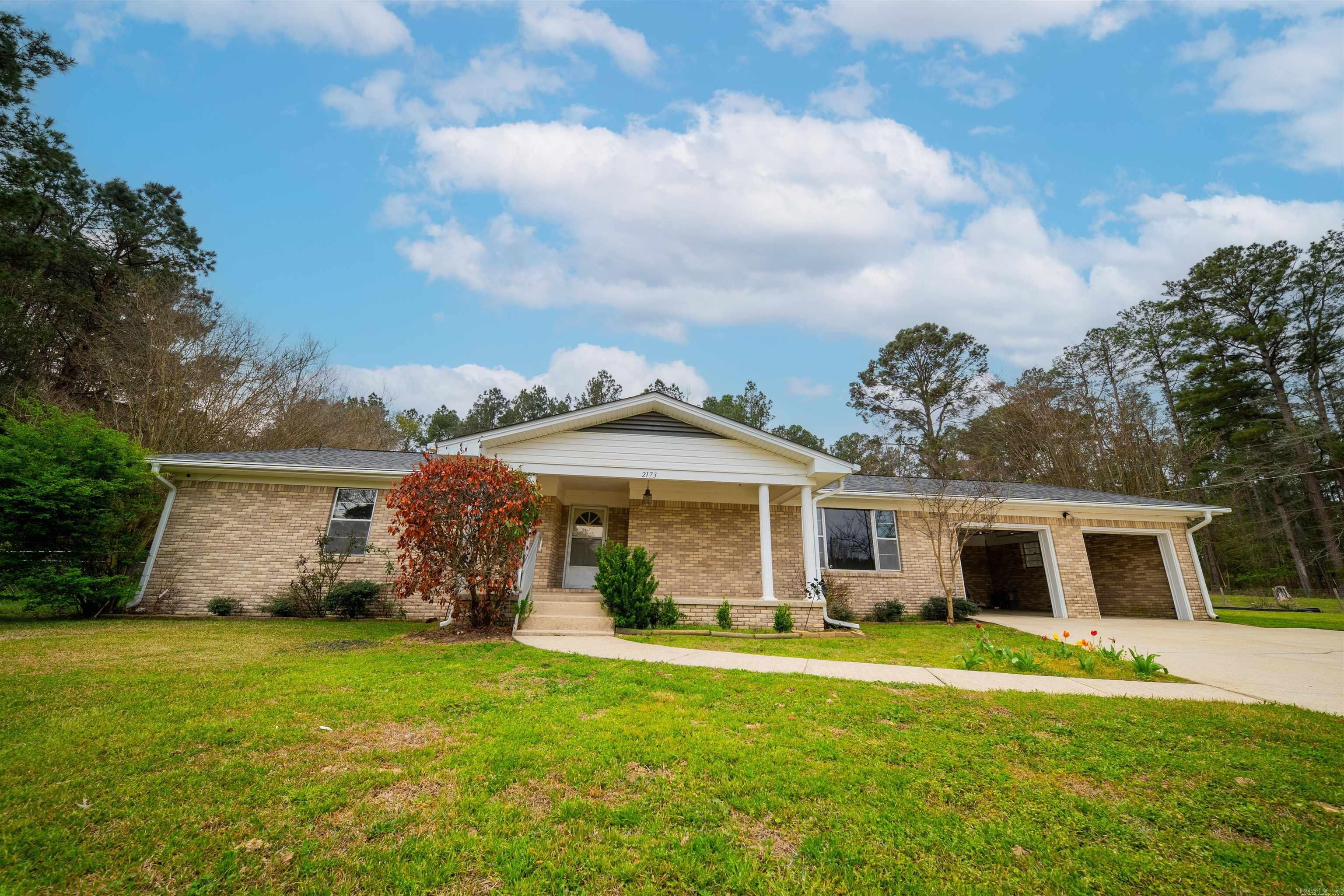 2173 California  Camden, AR