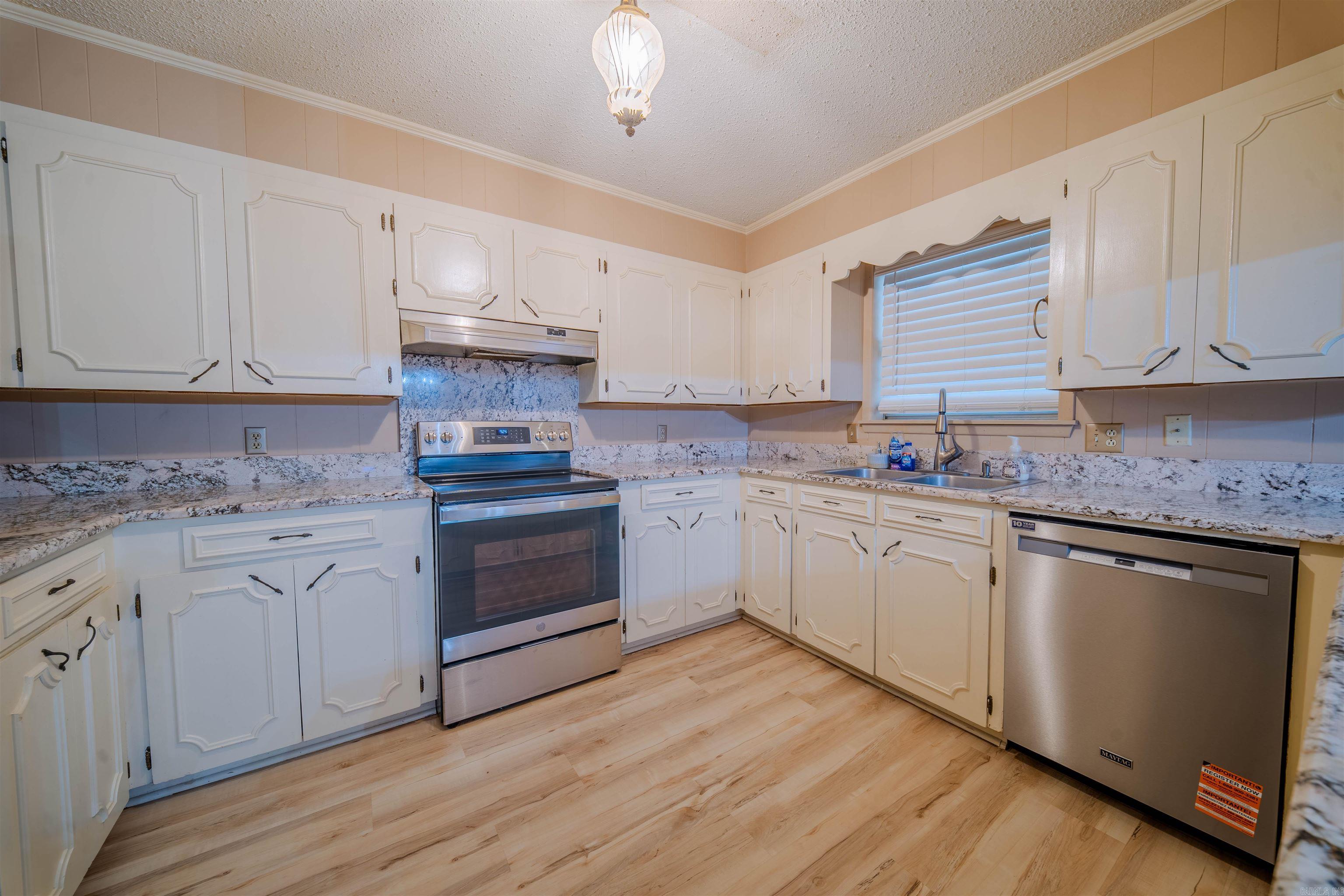 2173 California  Camden, AR