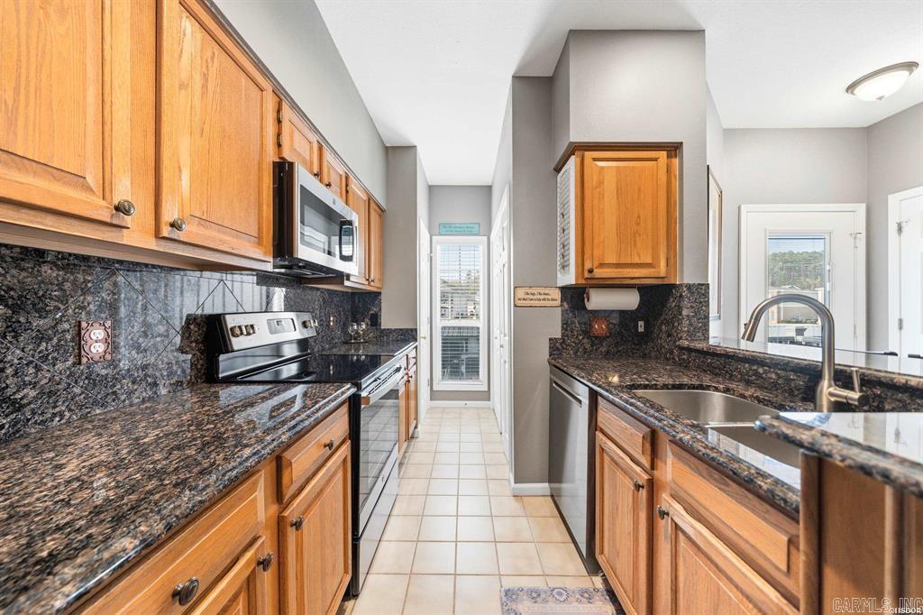 227 Bayshore Cove Hot Springs, AR 71901