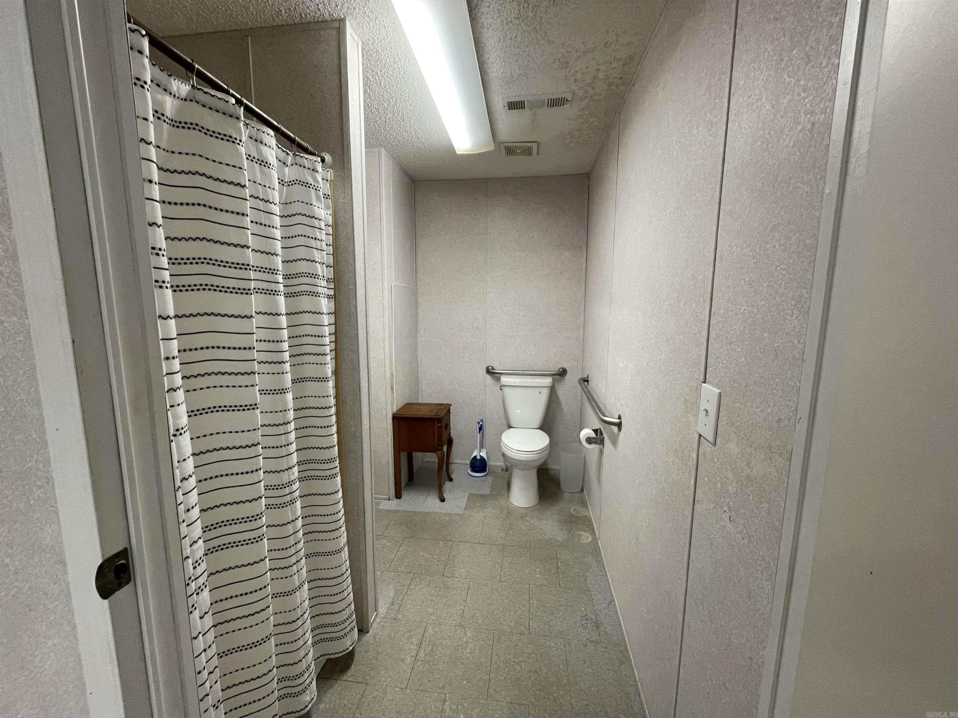 1101 Maple Drive  Mountain View, AR