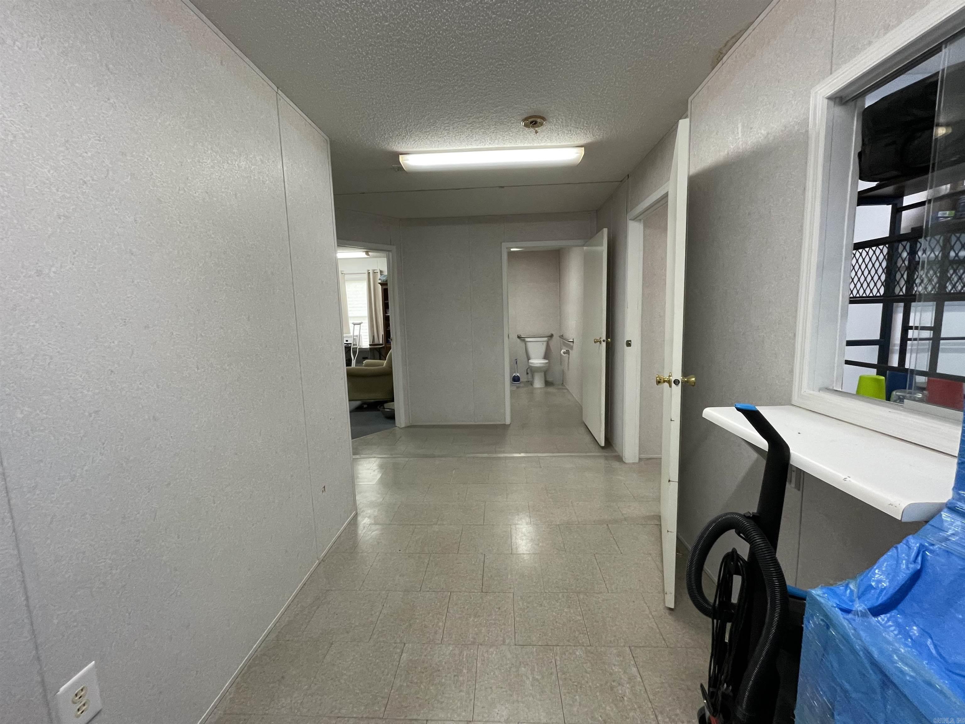 1101 Maple Drive  Mountain View, AR