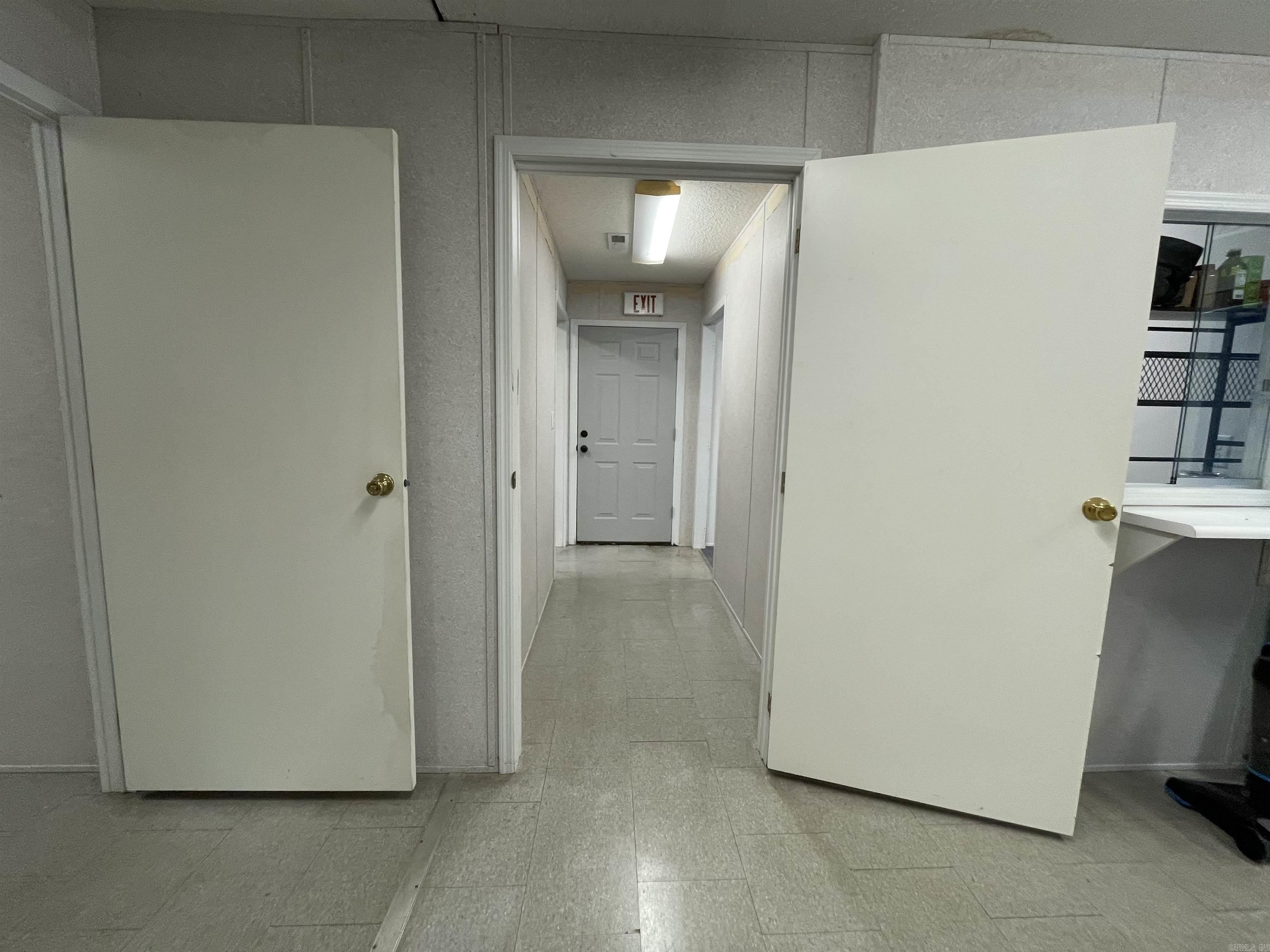 1101 Maple Drive  Mountain View, AR