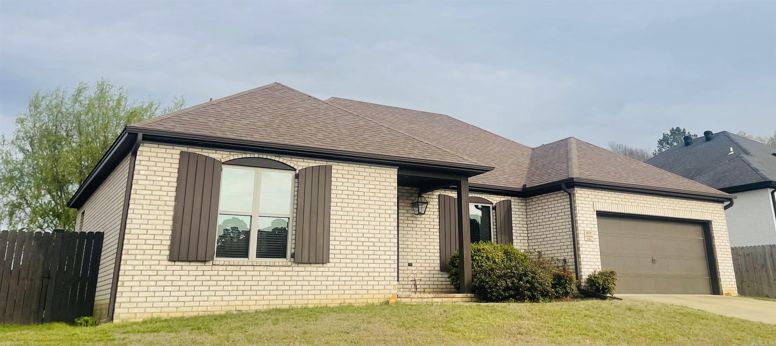 803 Adamson Dr Searcy, AR 72143