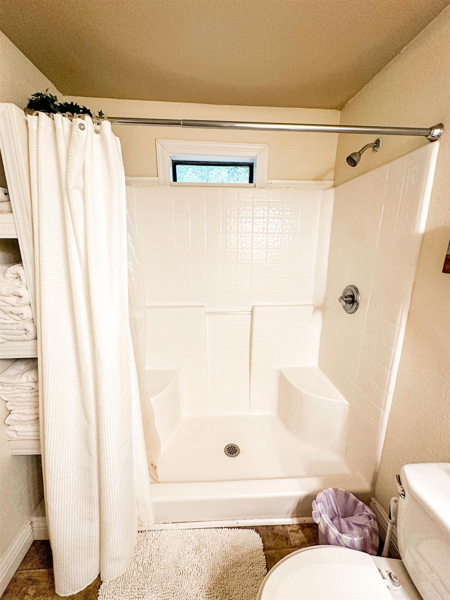 2243 Hwy 270  Mena, AR