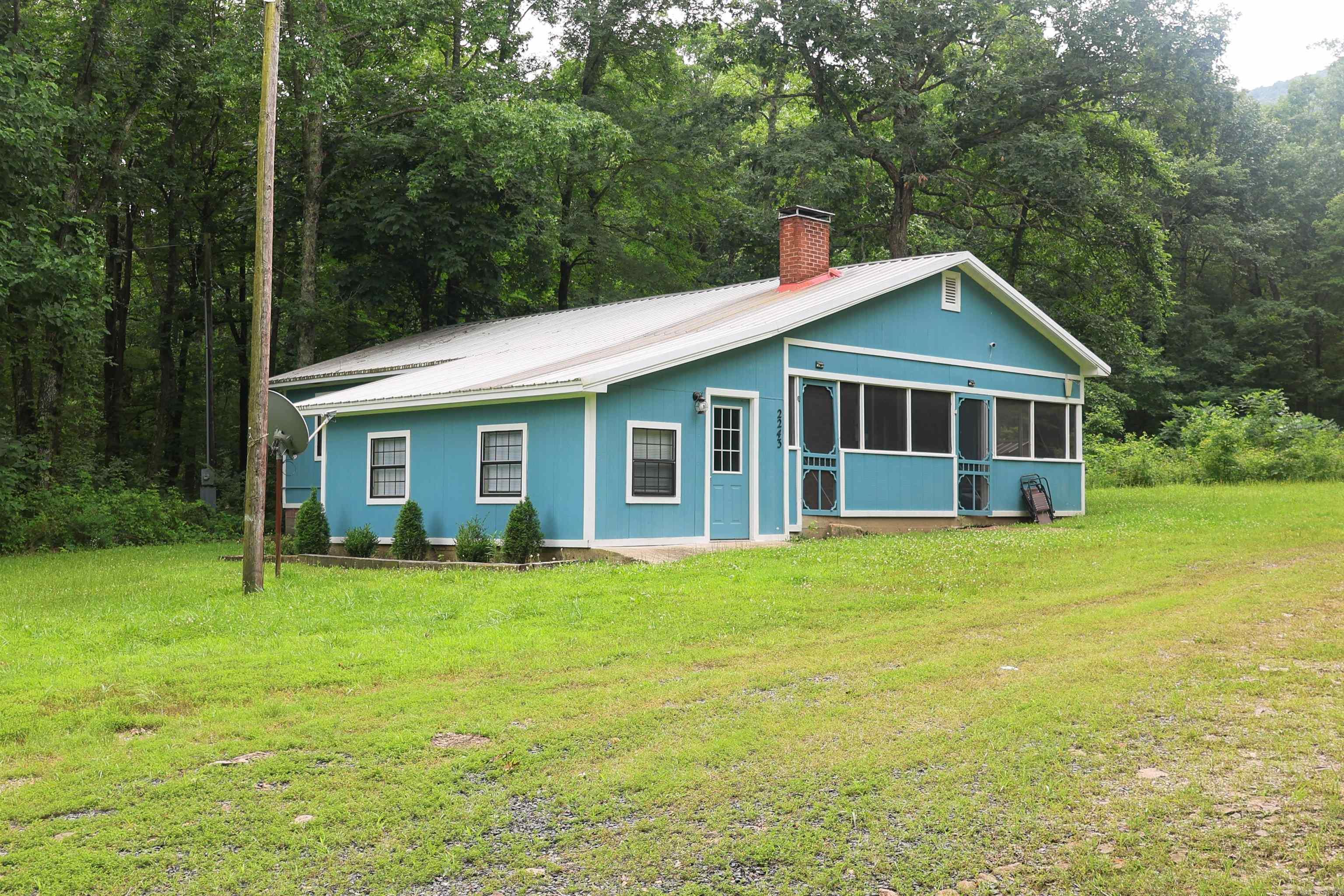 2243 Hwy 270  Mena, AR