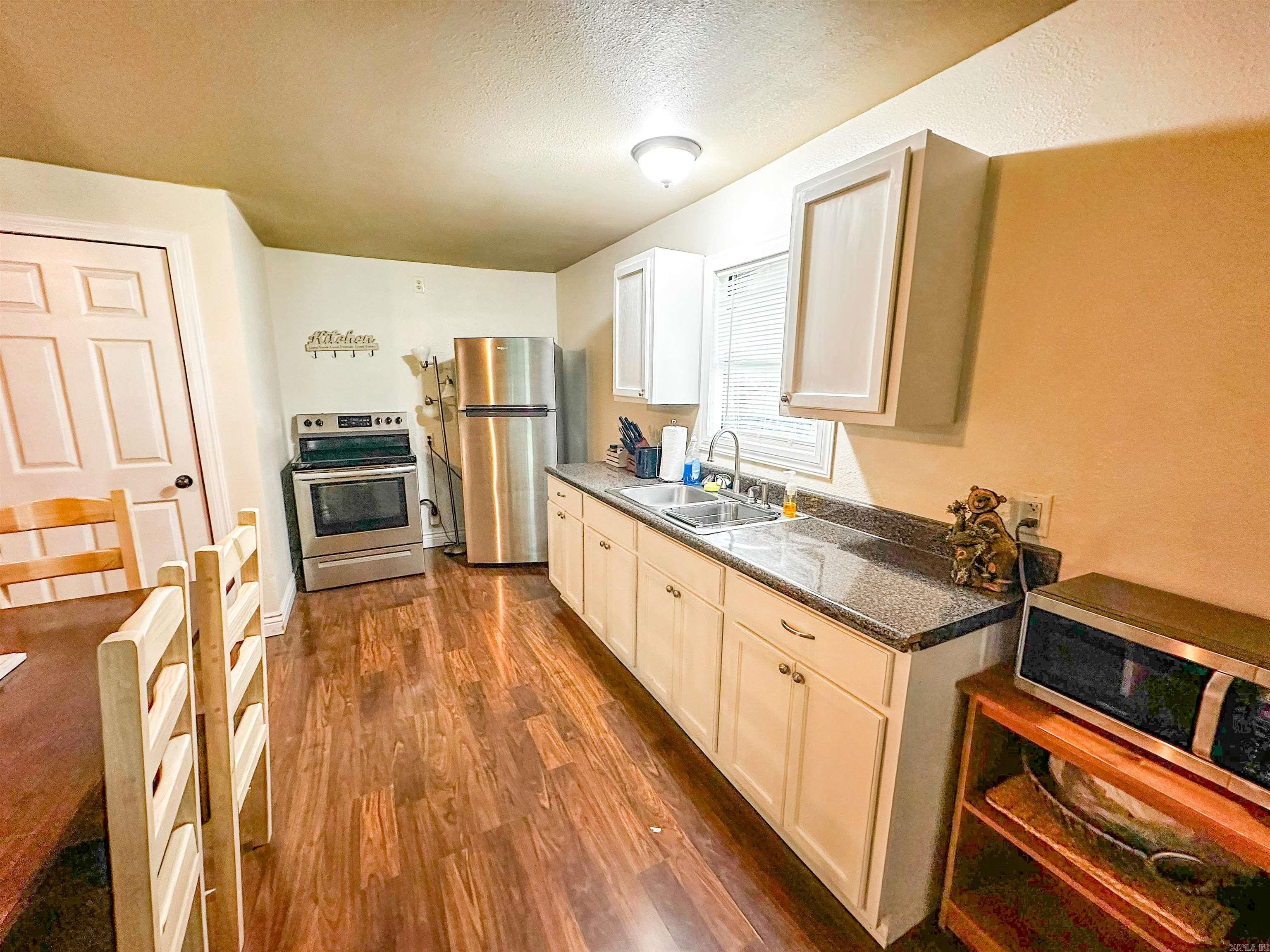 2243 Hwy 270  Mena, AR