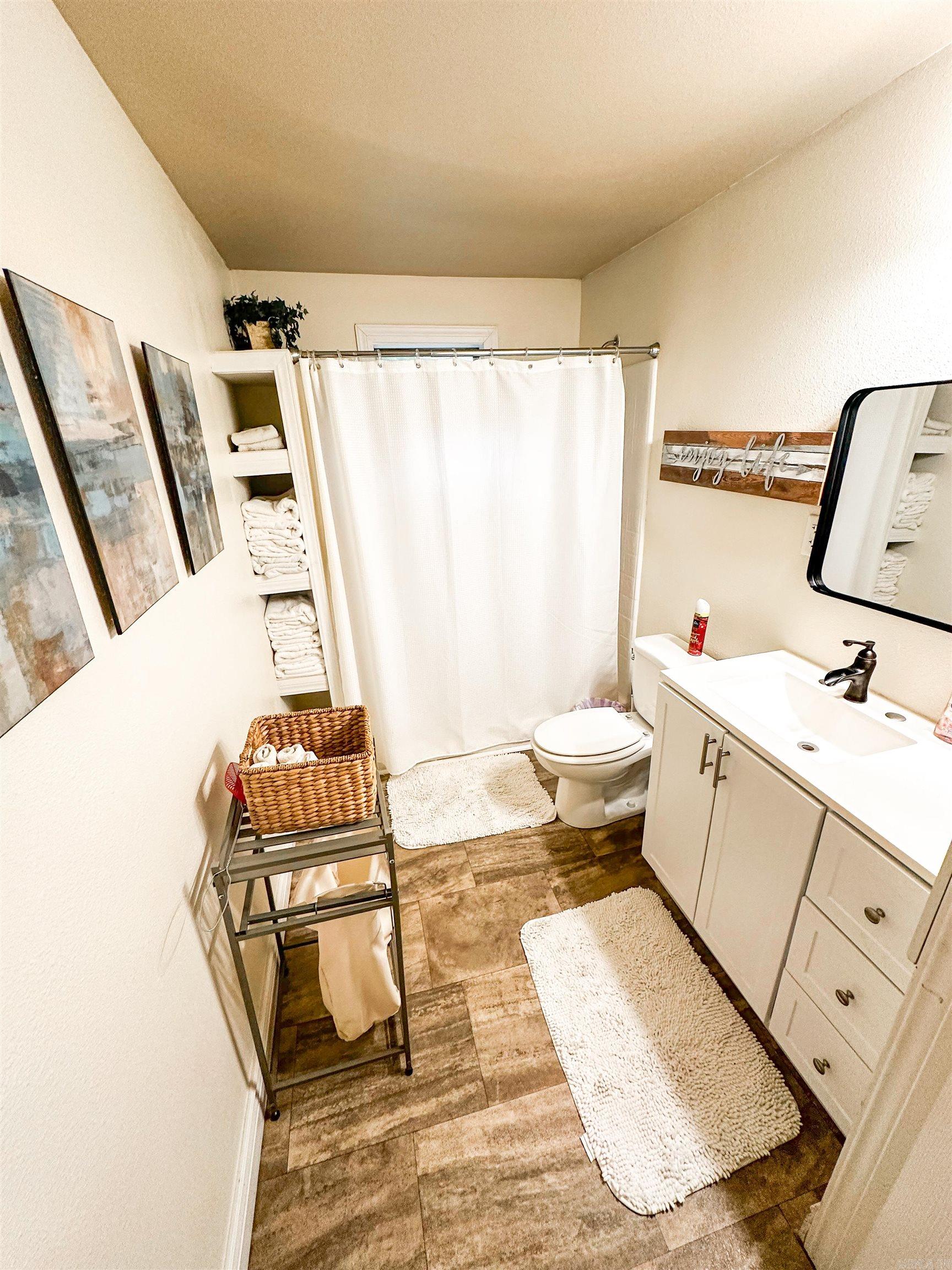 2243 Hwy 270  Mena, AR