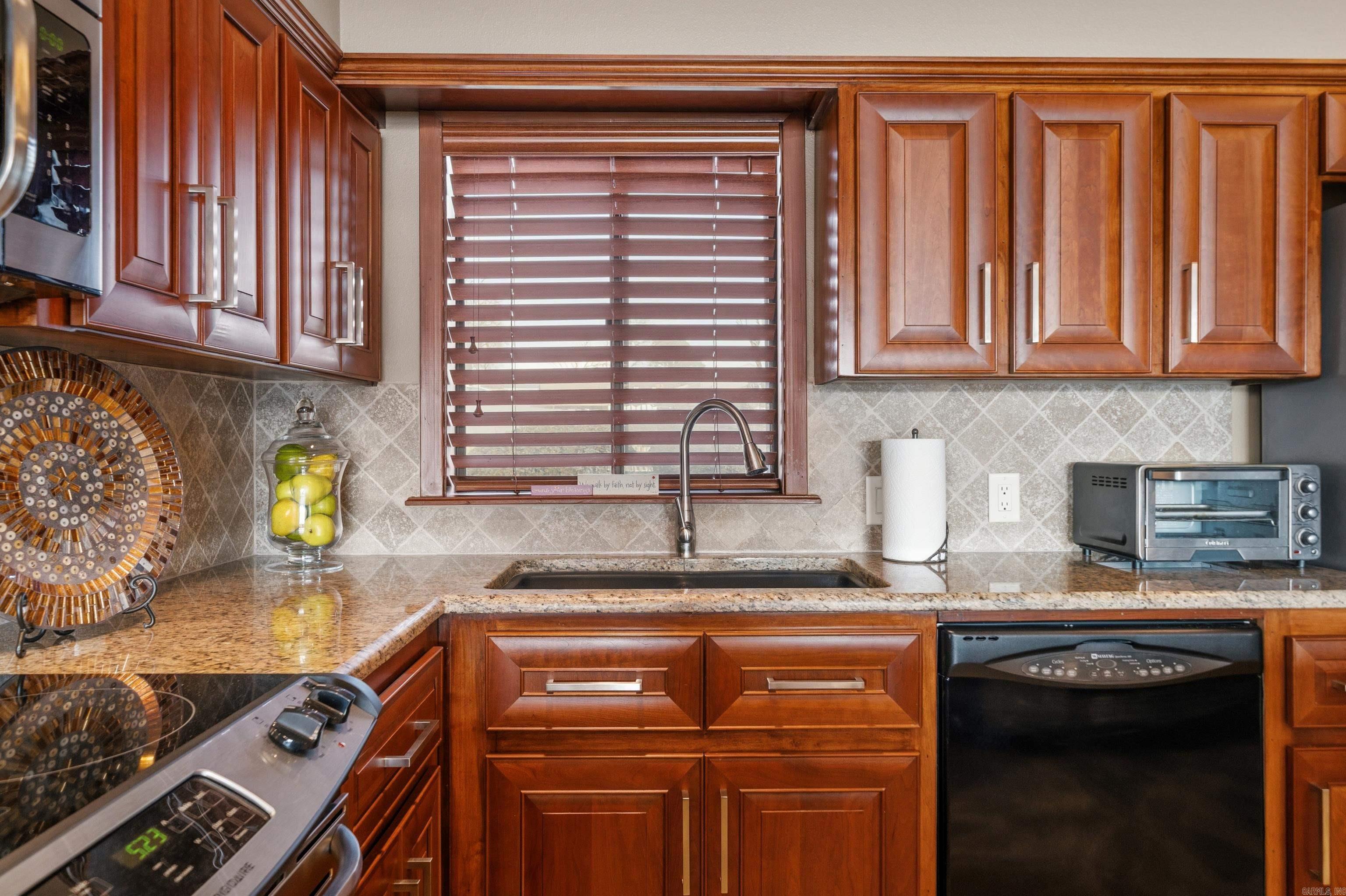 200 Pretti Pt  Hot Springs, AR