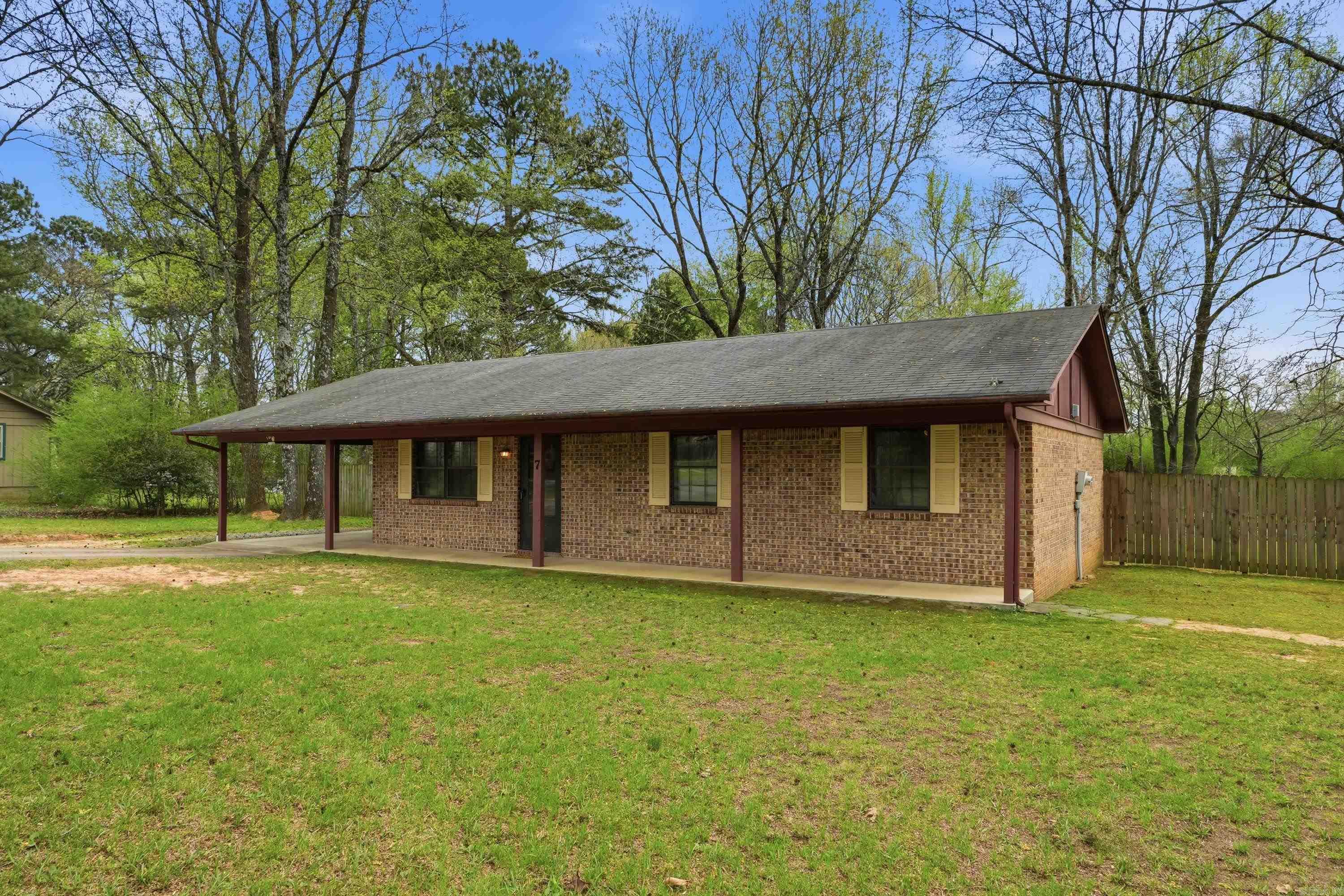 7 Douglas  Greenbrier, AR