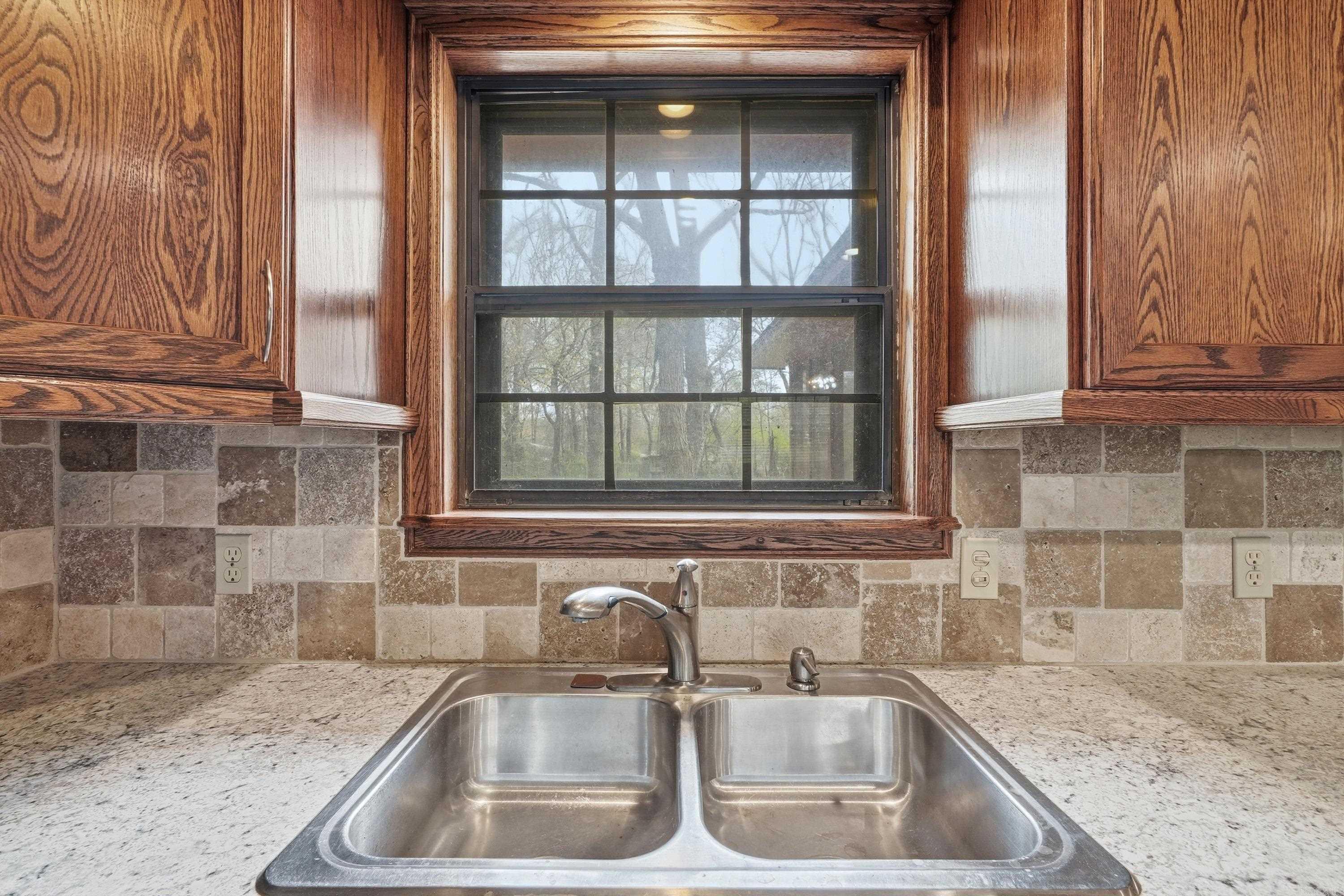 7 Douglas  Greenbrier, AR