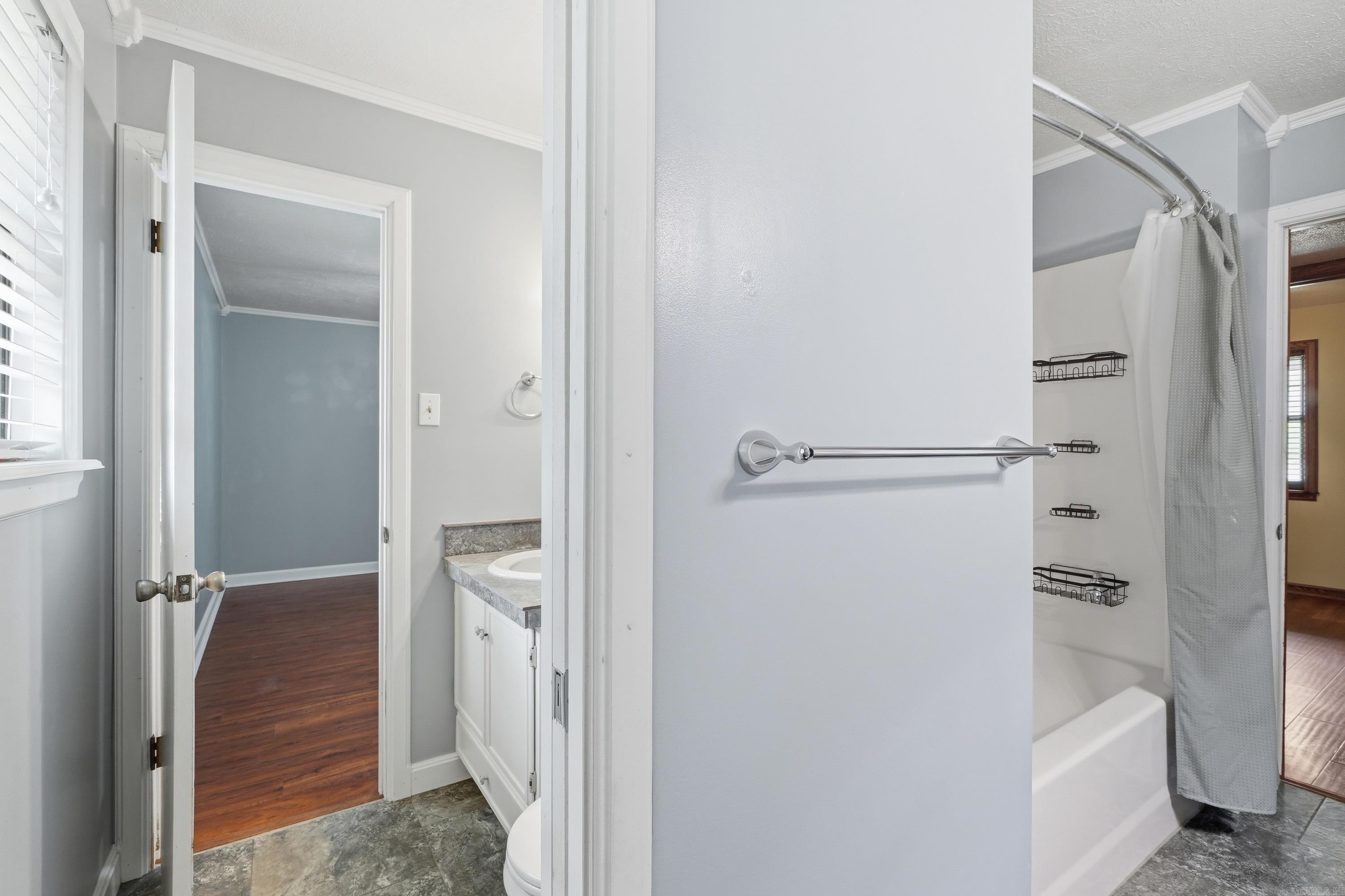 7 Douglas  Greenbrier, AR