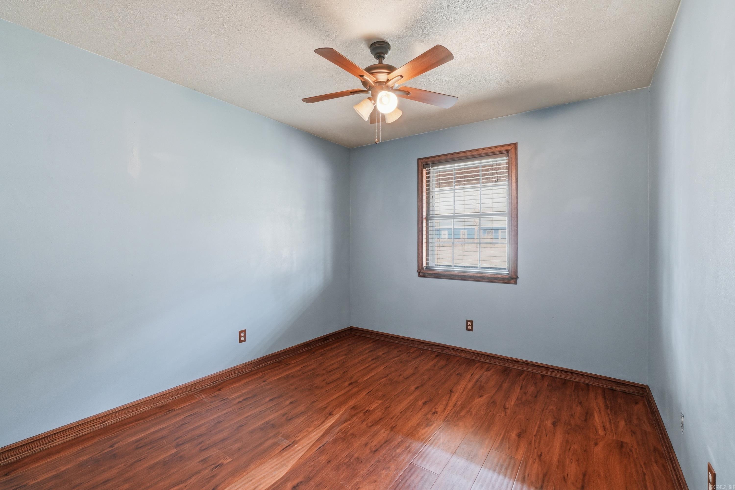 7 Douglas  Greenbrier, AR