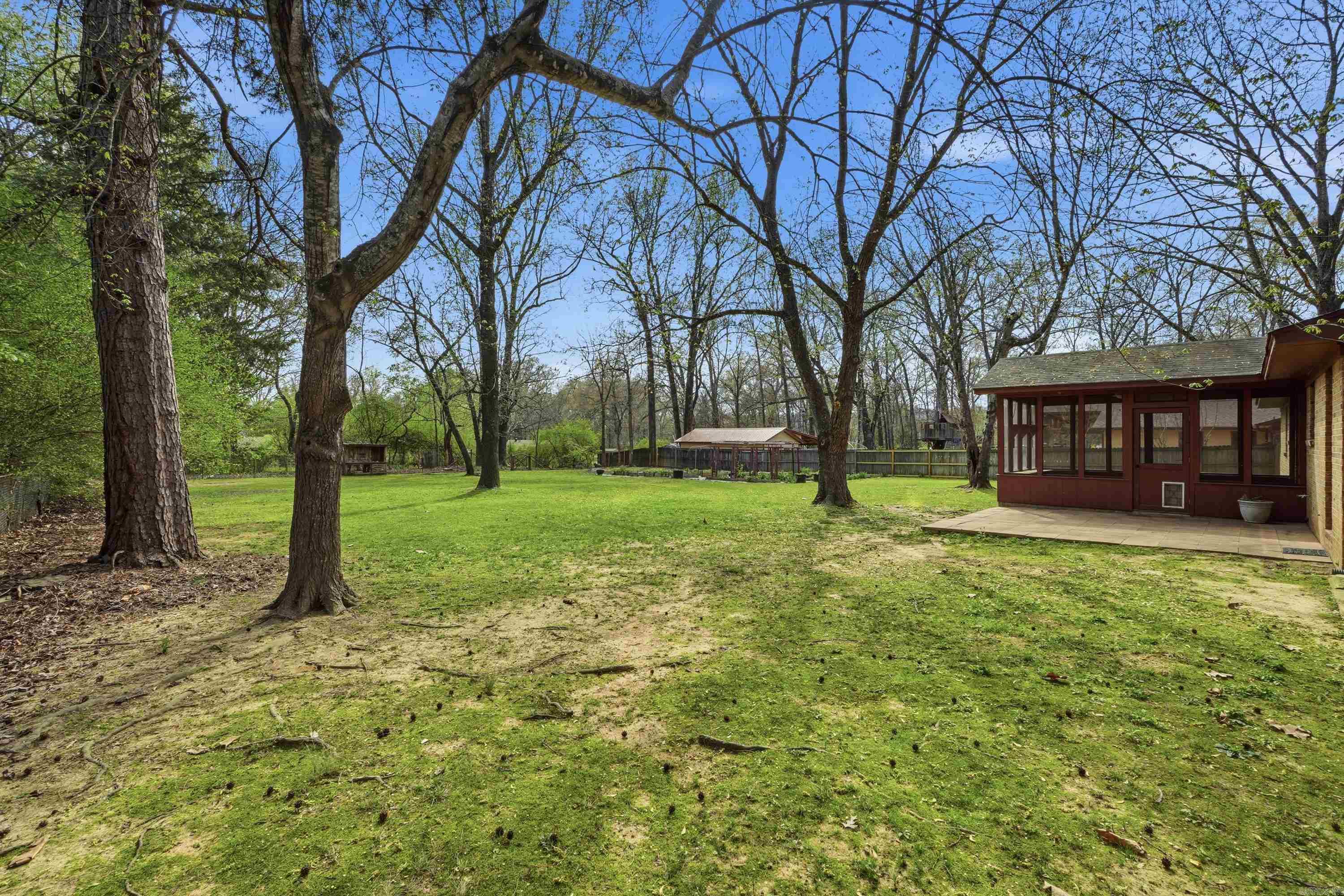 7 Douglas  Greenbrier, AR