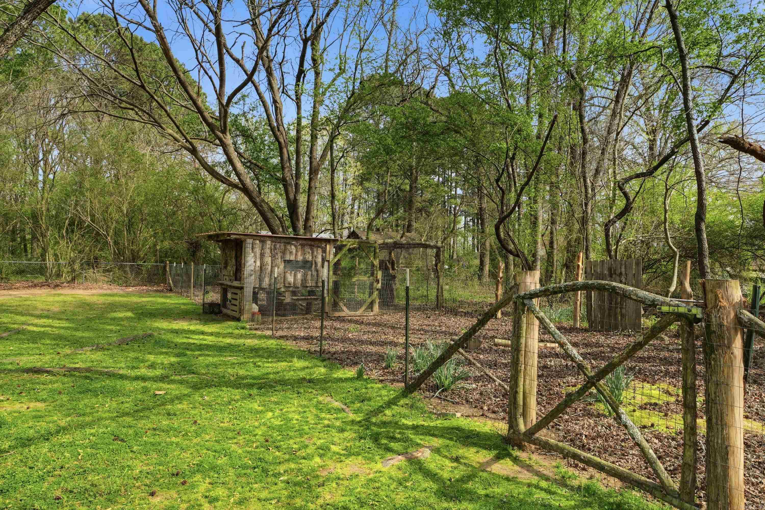 7 Douglas  Greenbrier, AR