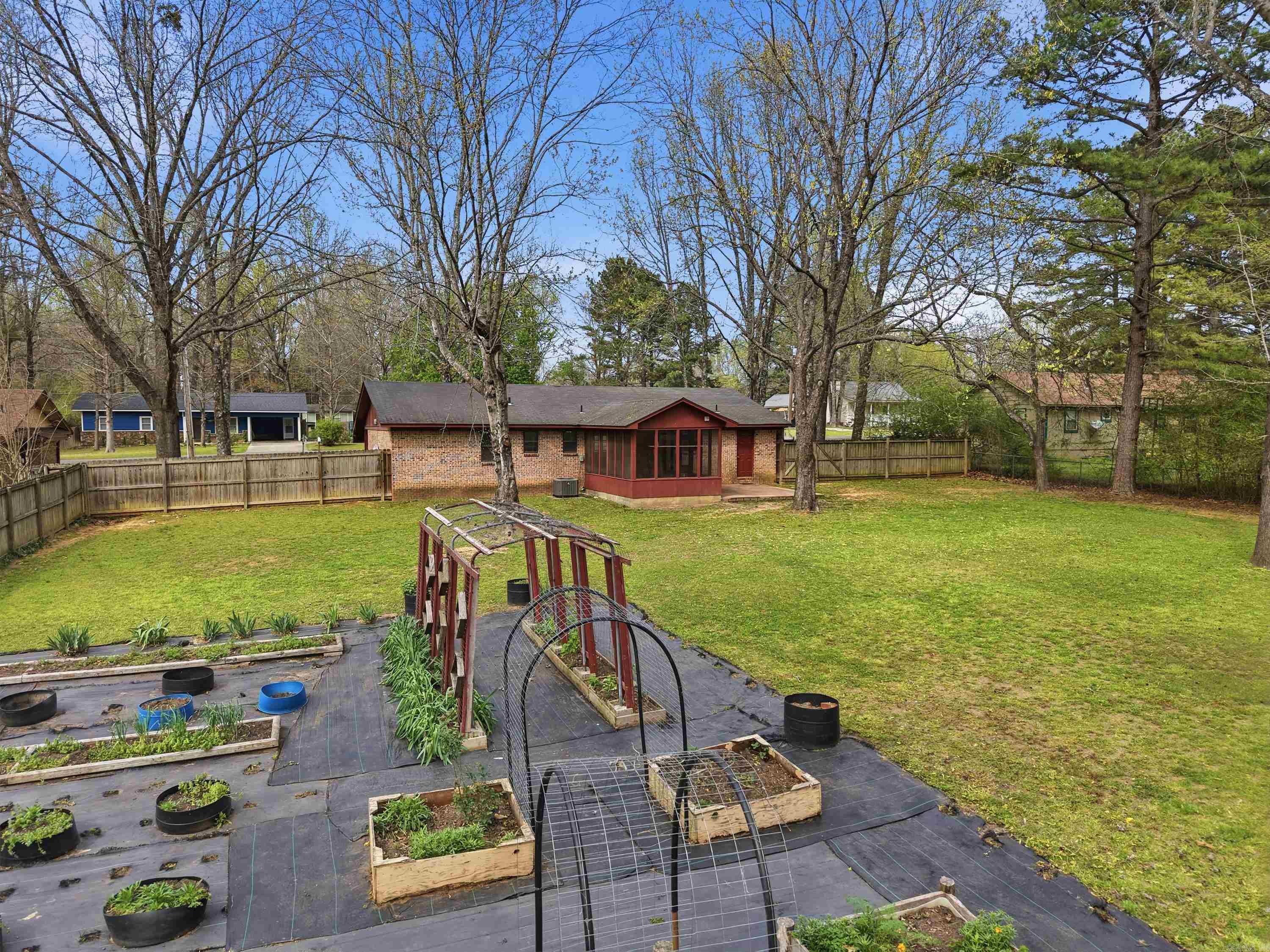 7 Douglas  Greenbrier, AR