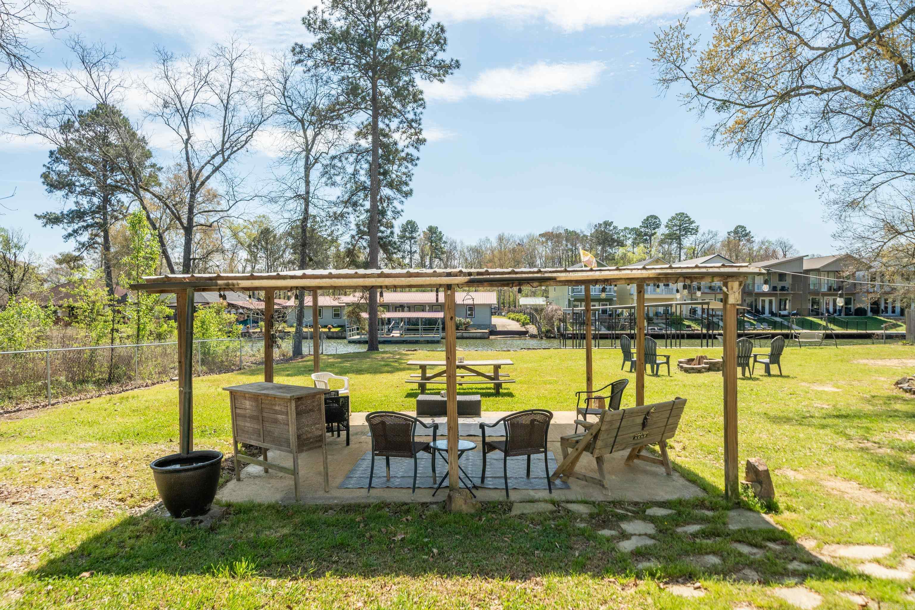 168 Lakeaire  Hot Springs, AR