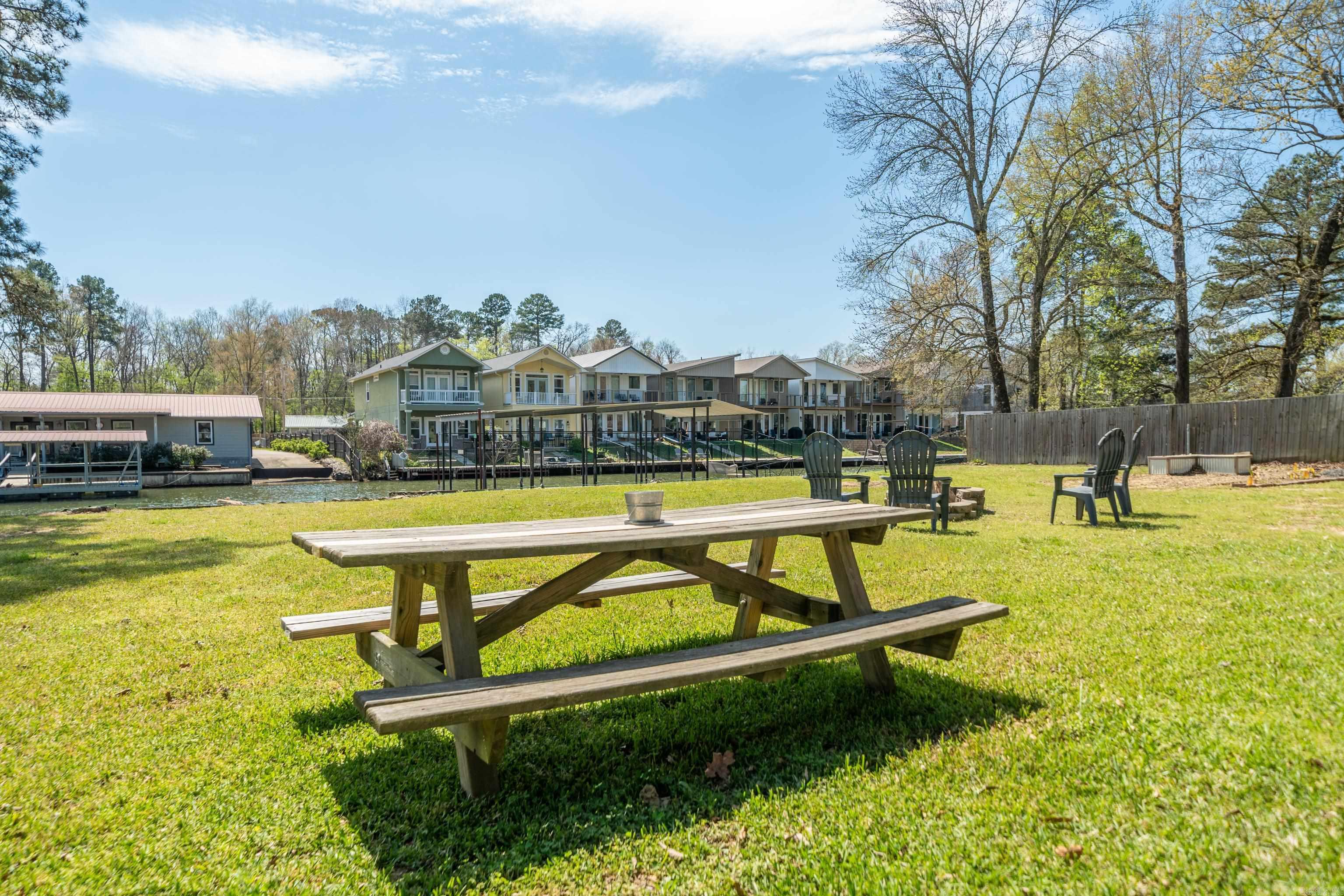 168 Lakeaire  Hot Springs, AR