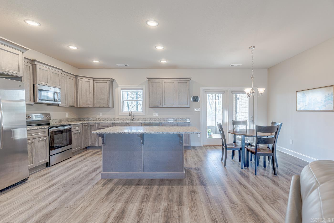 1277 Sullivan Cir  Jonesboro, AR