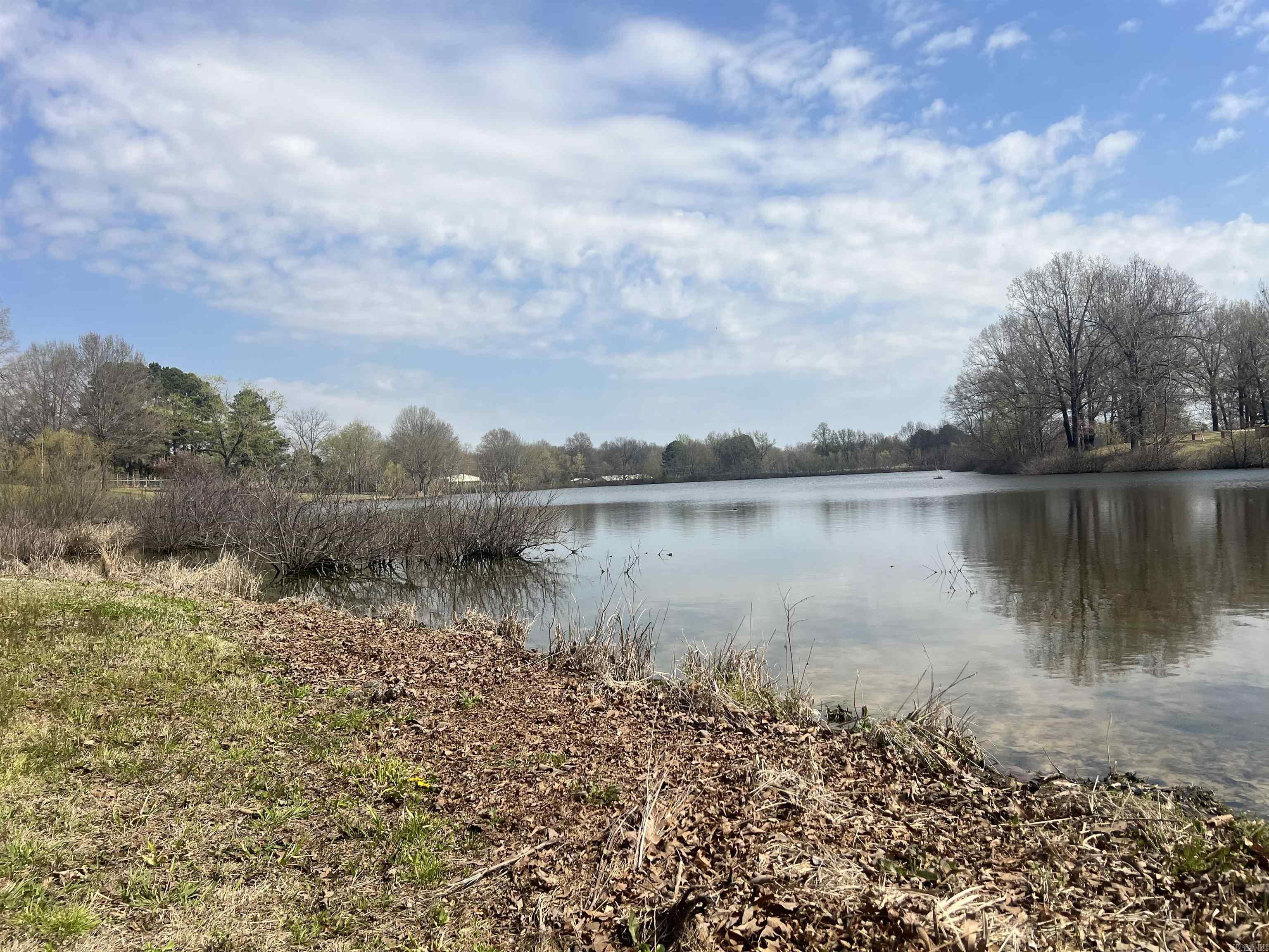 2011 S Lakewood  Piggott, AR