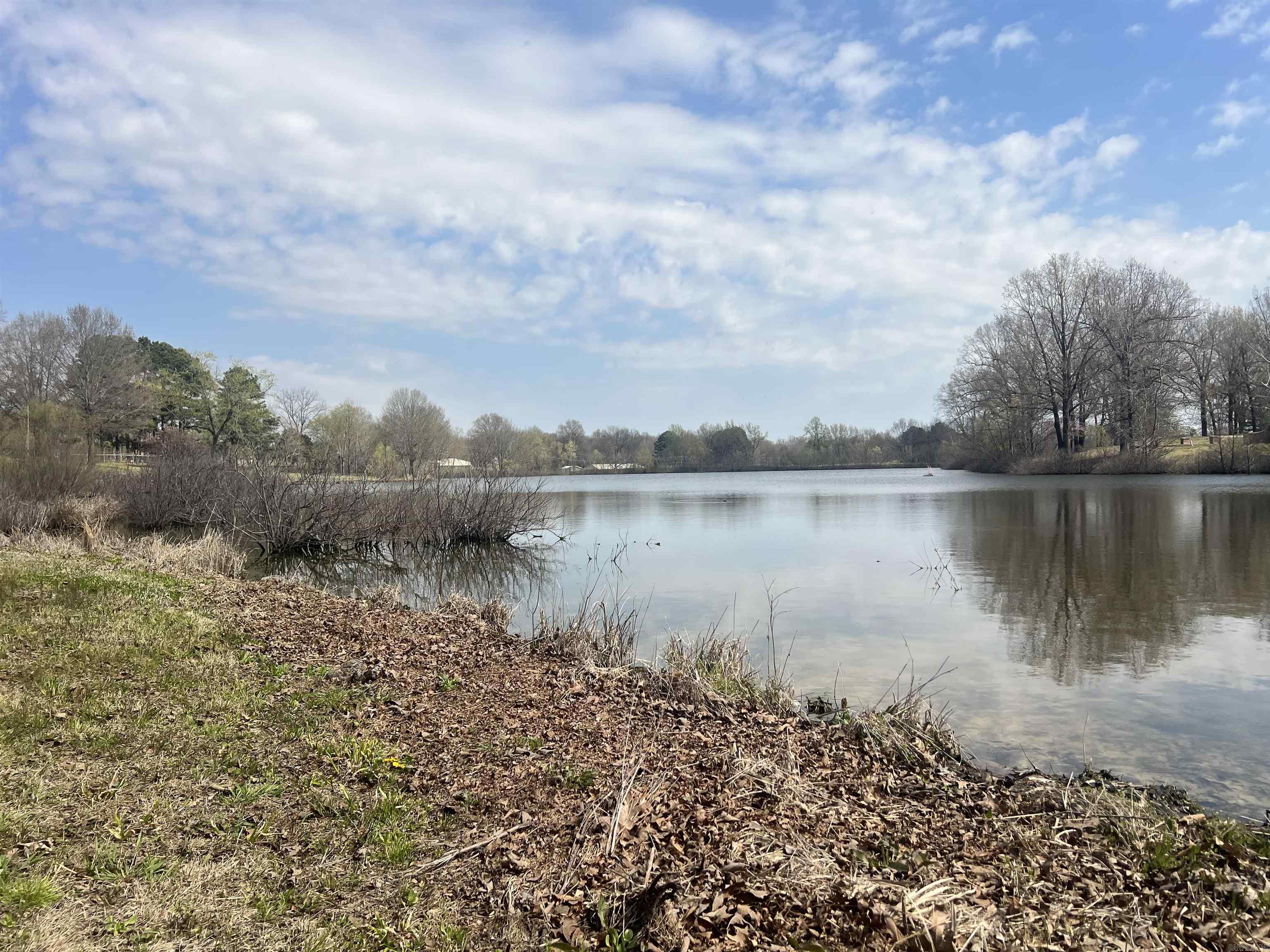 2011 S Lakewood  Piggott, AR