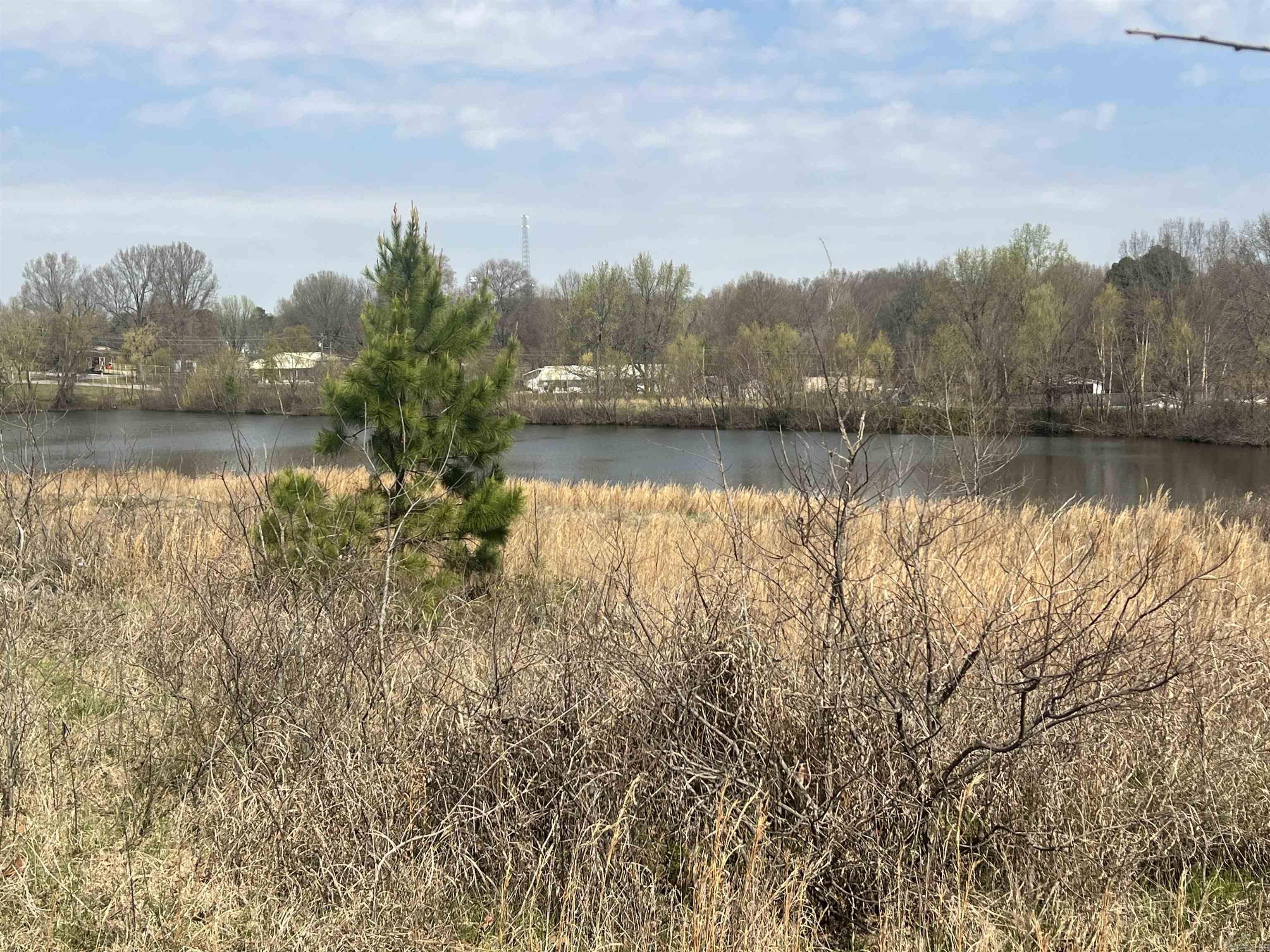 2011 S Lakewood  Piggott, AR