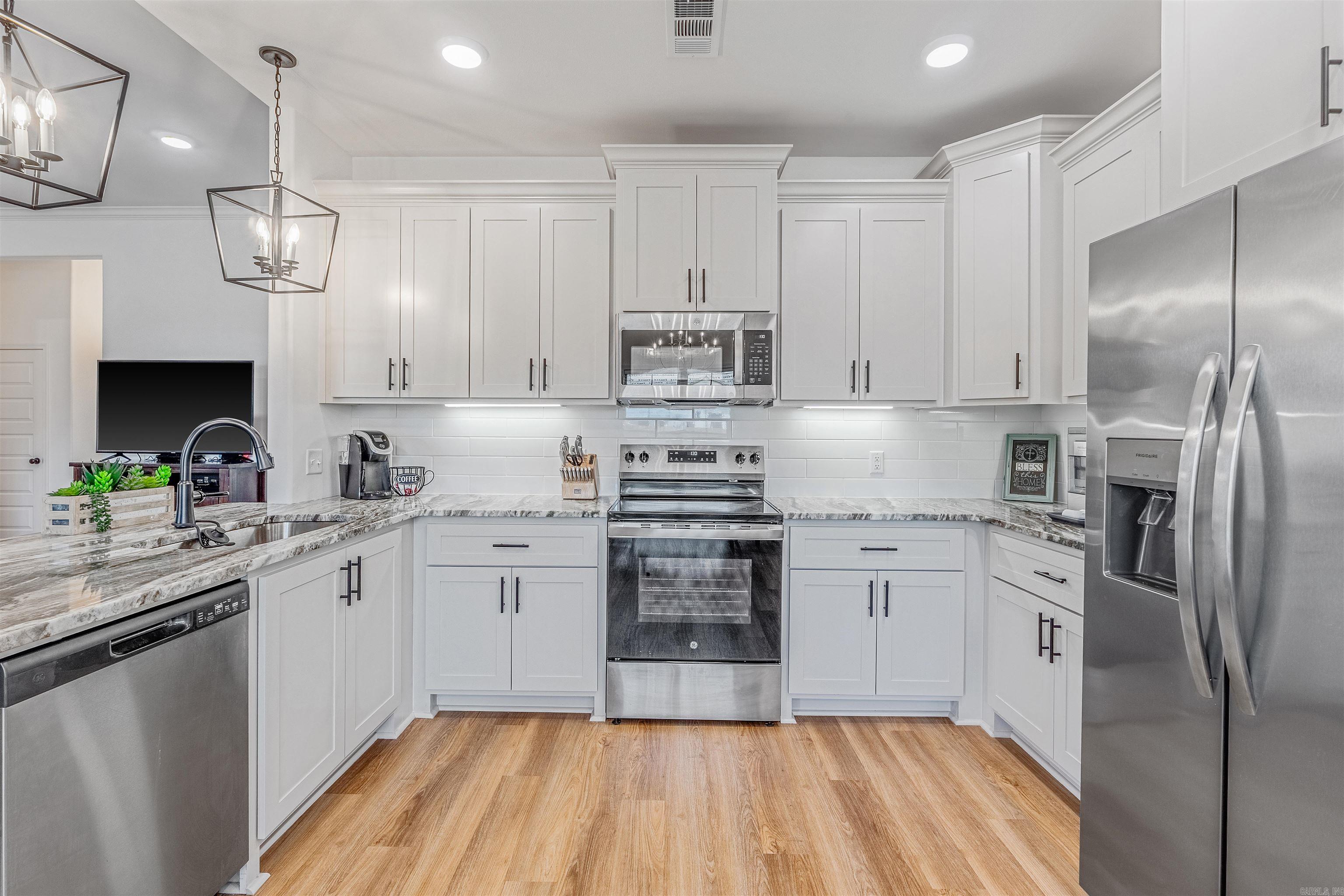 23 Dandelion Dr.  Greenbrier, AR